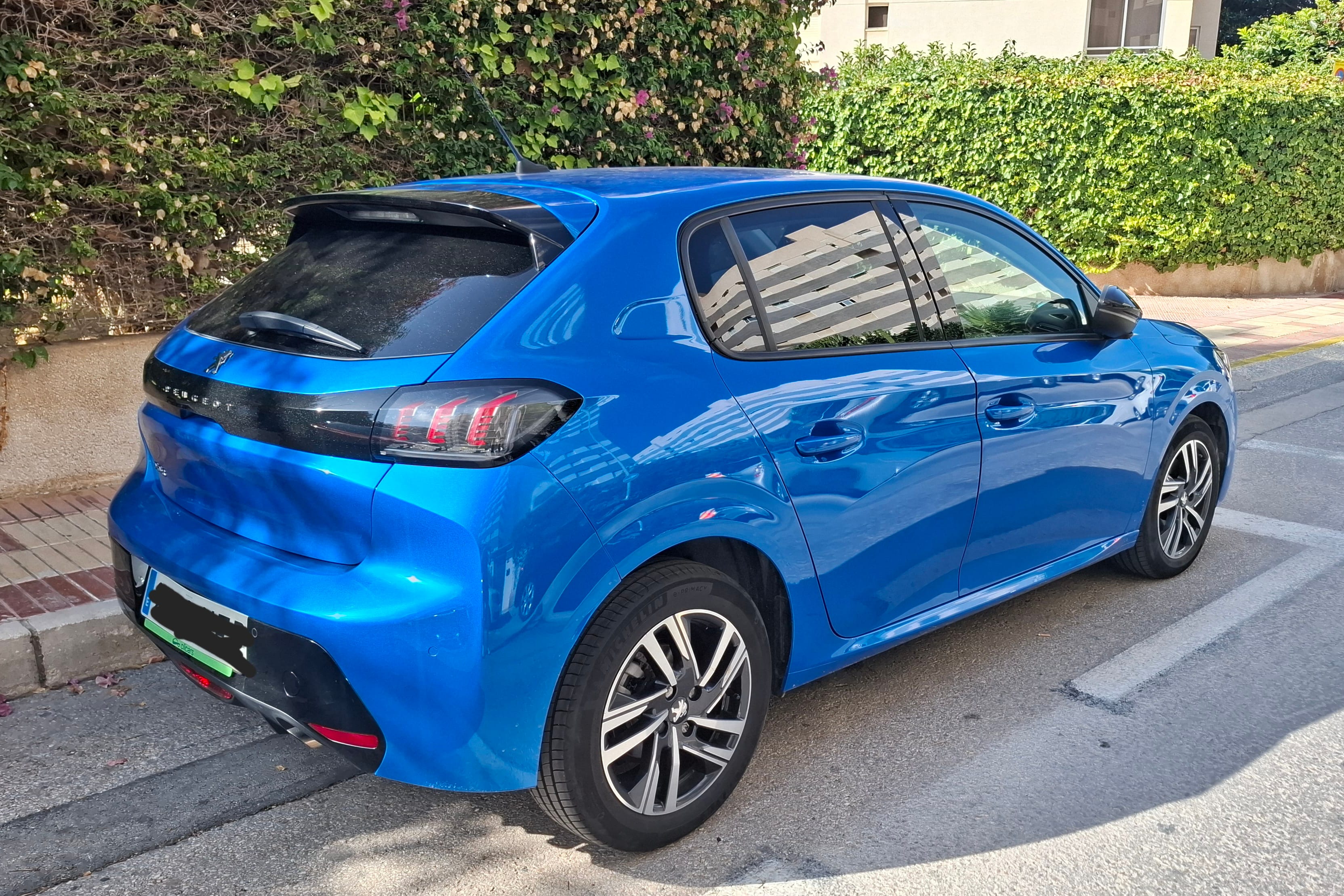 Peugeot 208 con Aire acondicionado