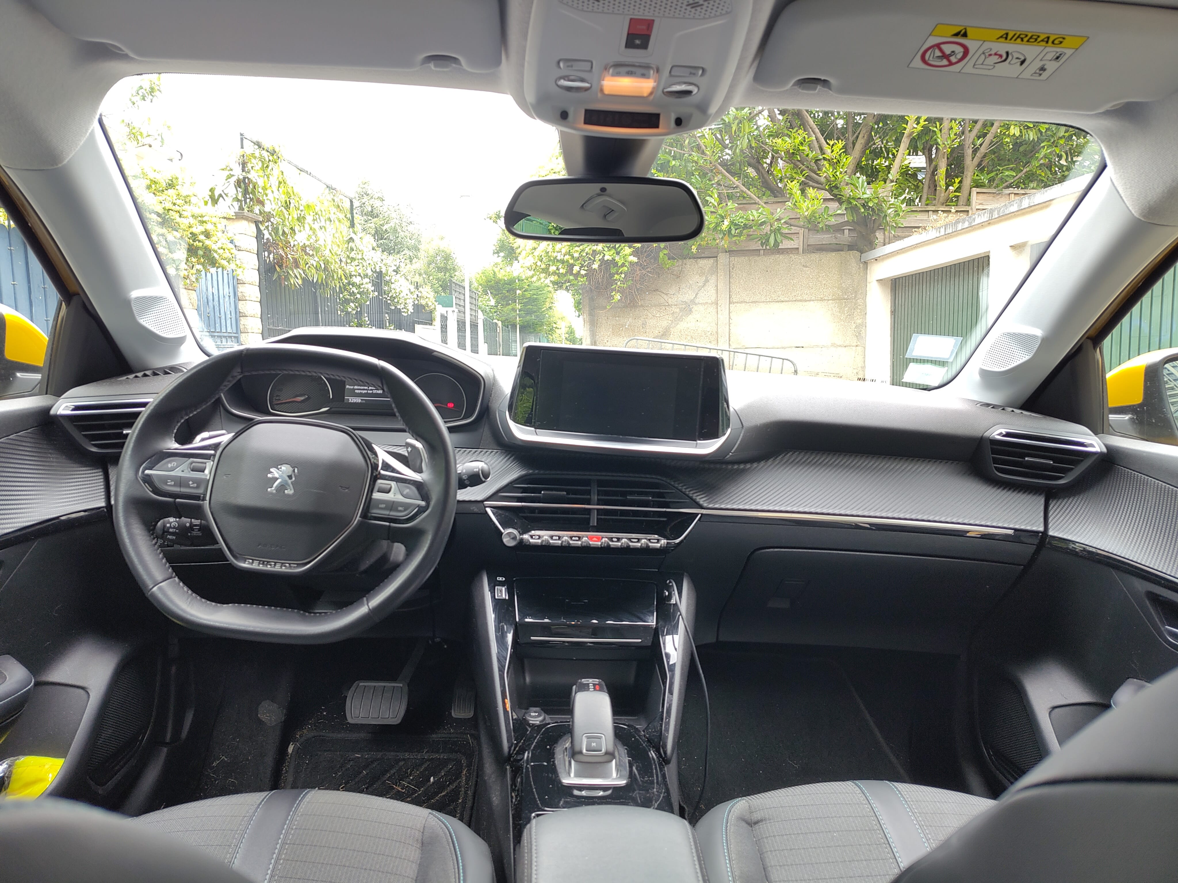 Peugeot 208 avec GPS