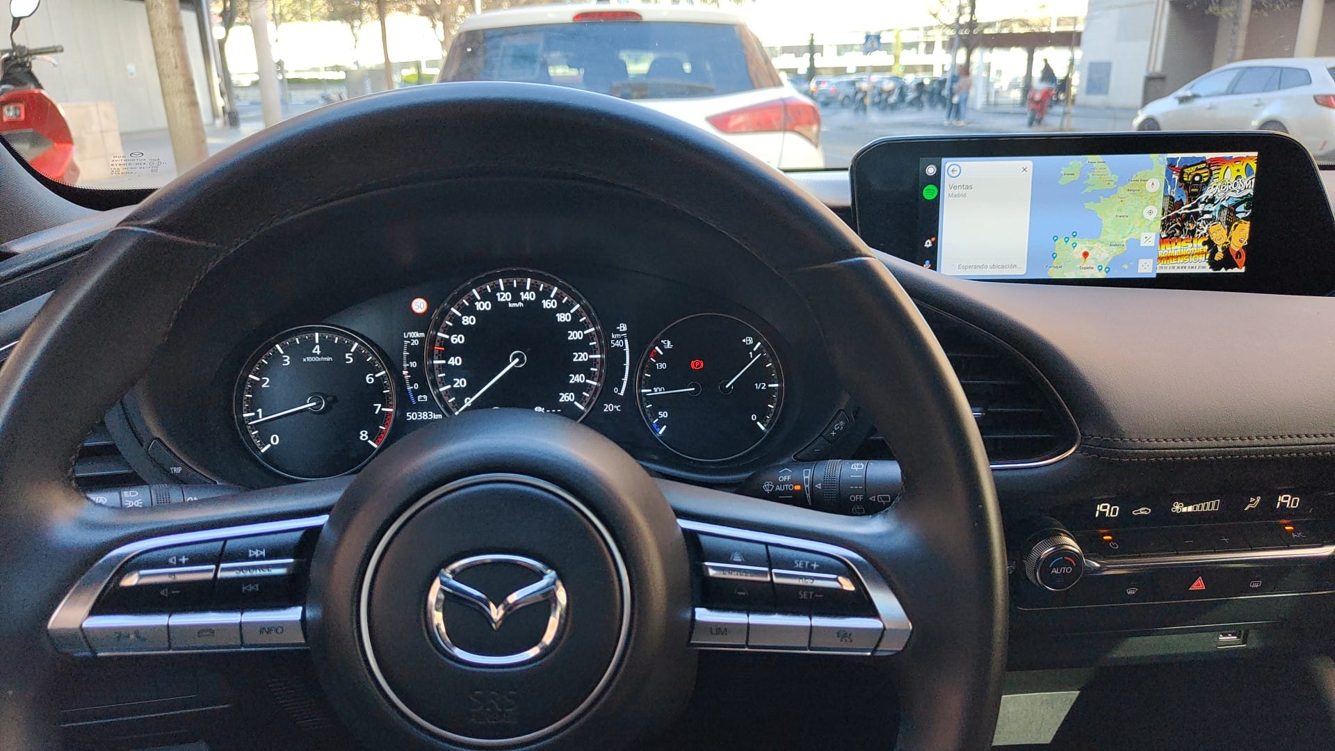 Mazda 3 Híbrido ligero- etiqueta ECO con Silla infantil