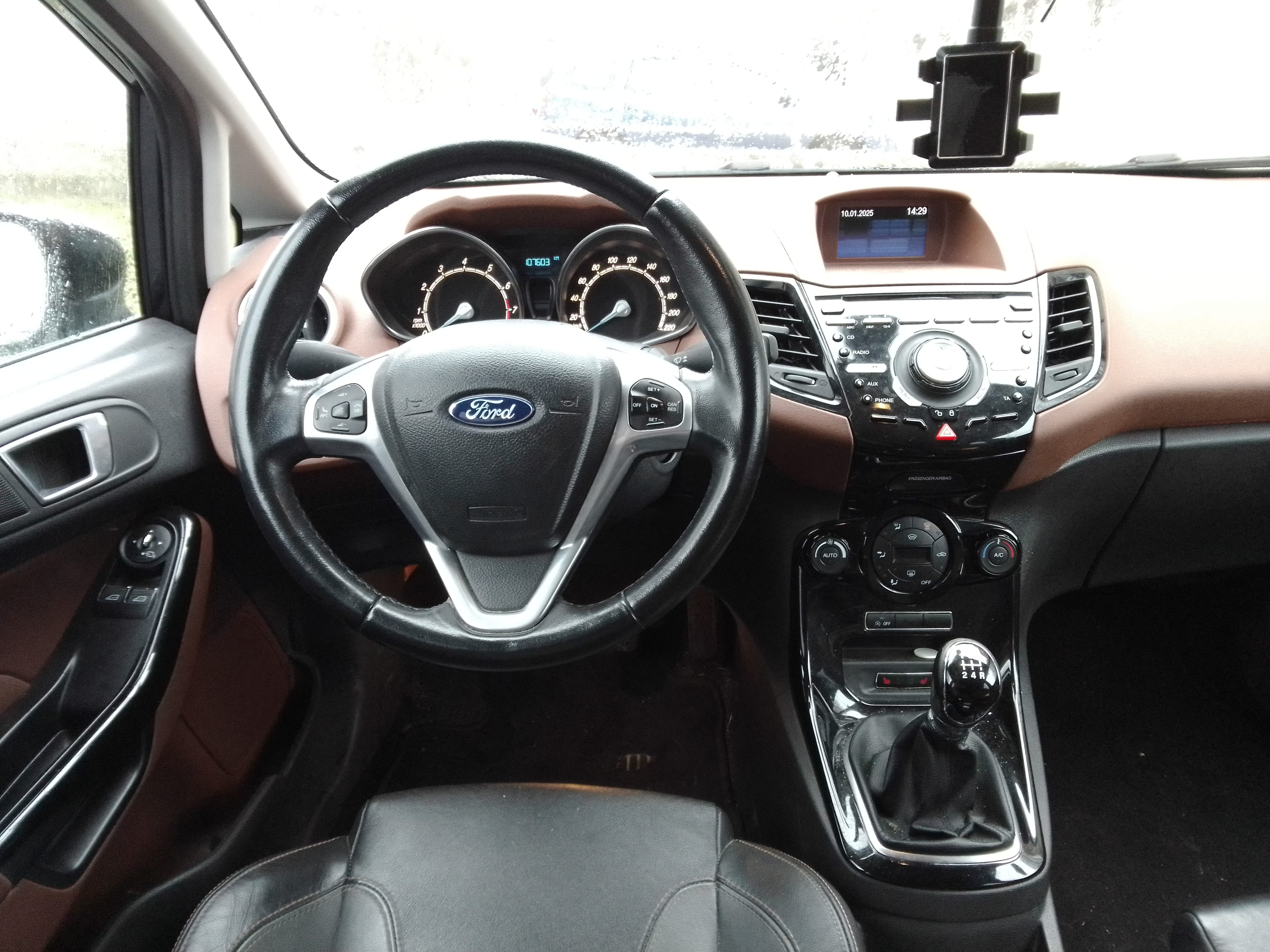 Ford Fiesta Titanium avec Entrée audio / iPod