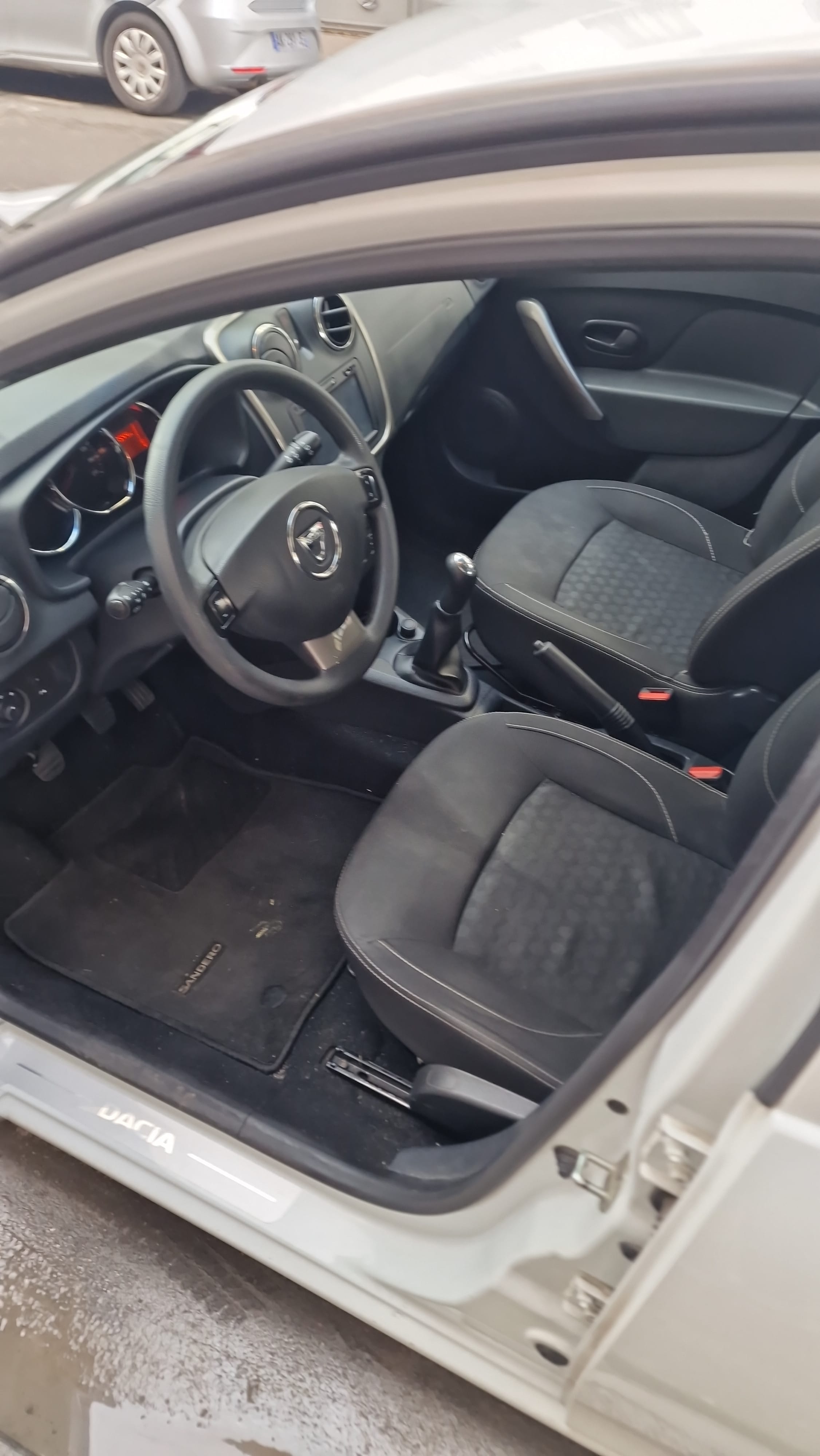 Dacia Sandero avec Climatisation