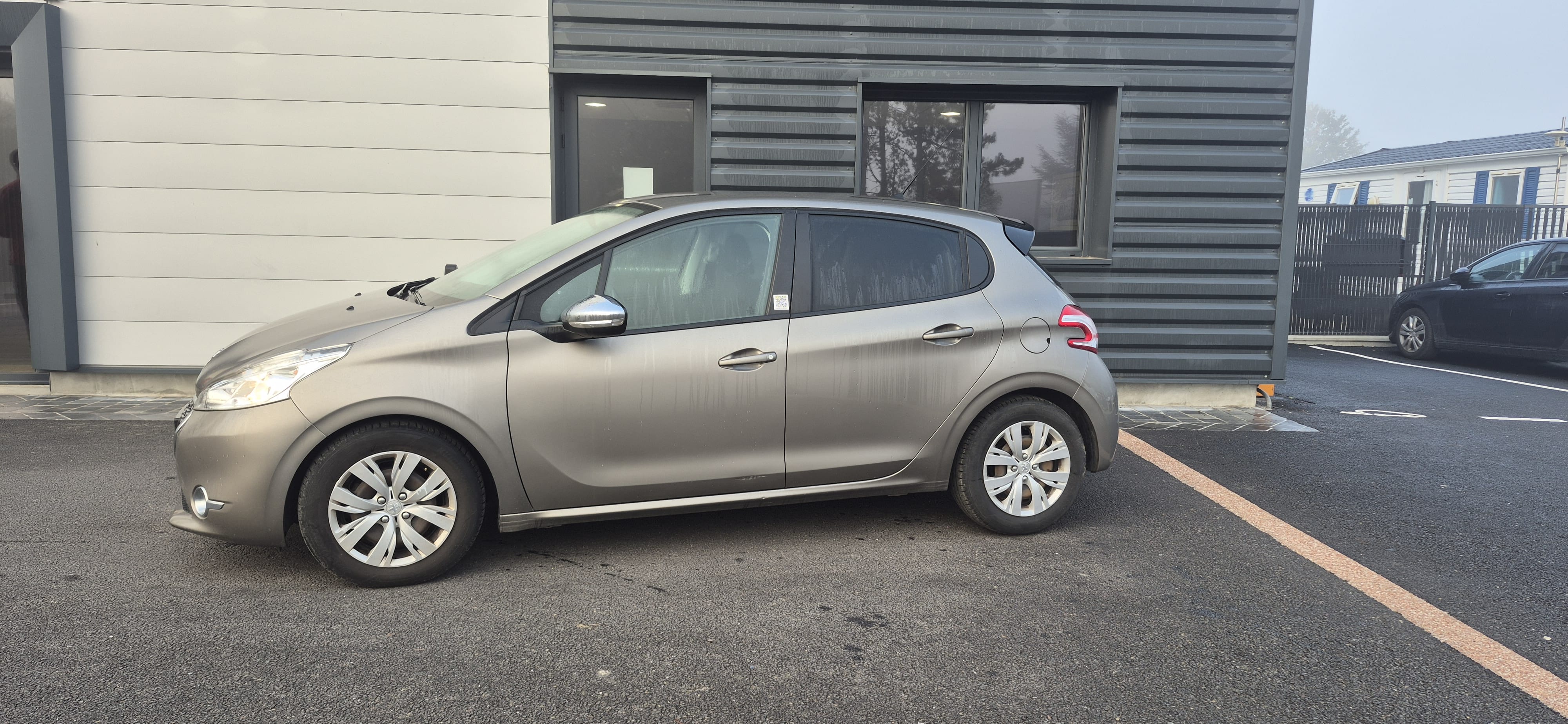 Peugeot 208 avec Climatisation
