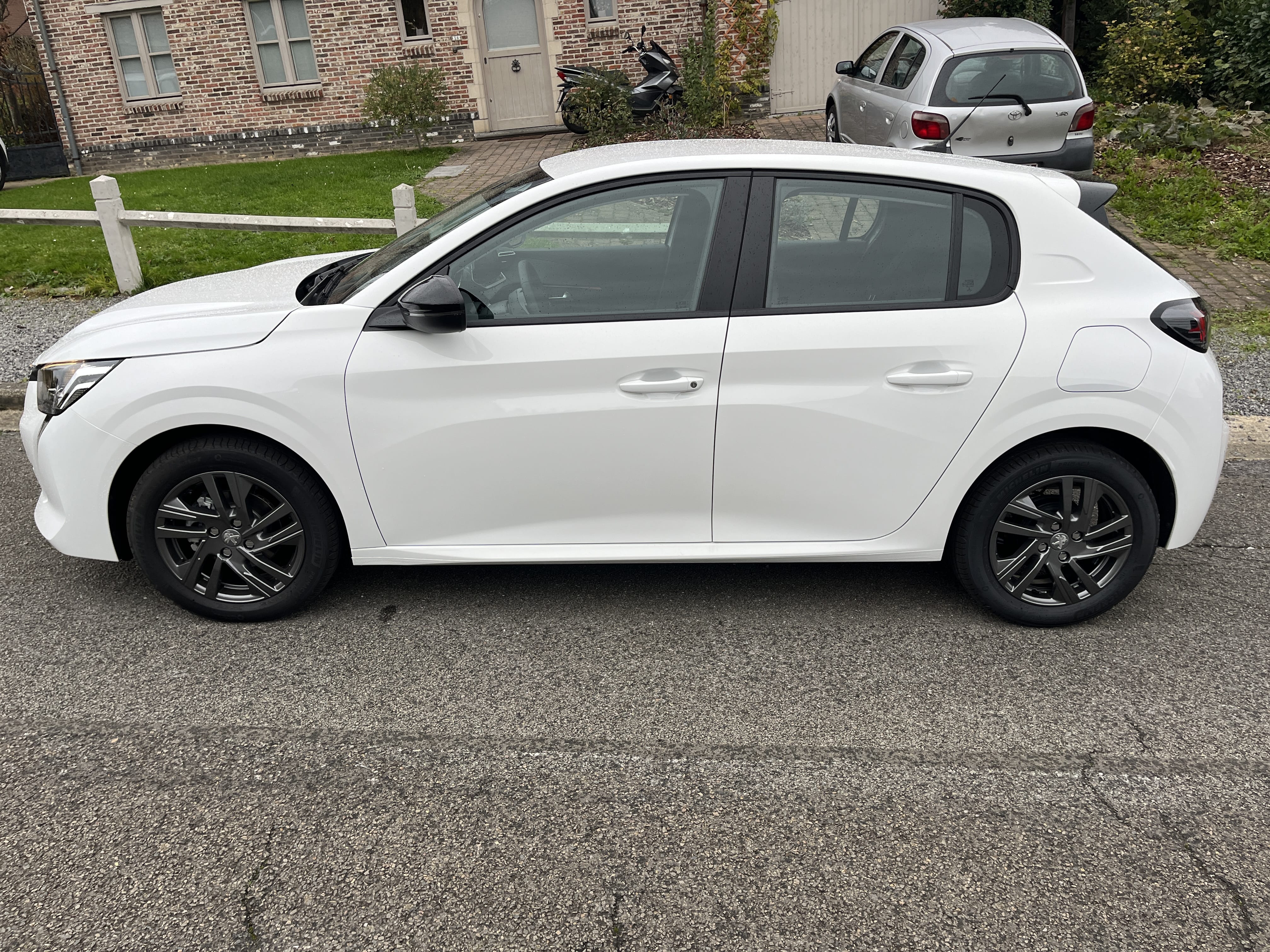 Peugeot 208 avec Climatisation