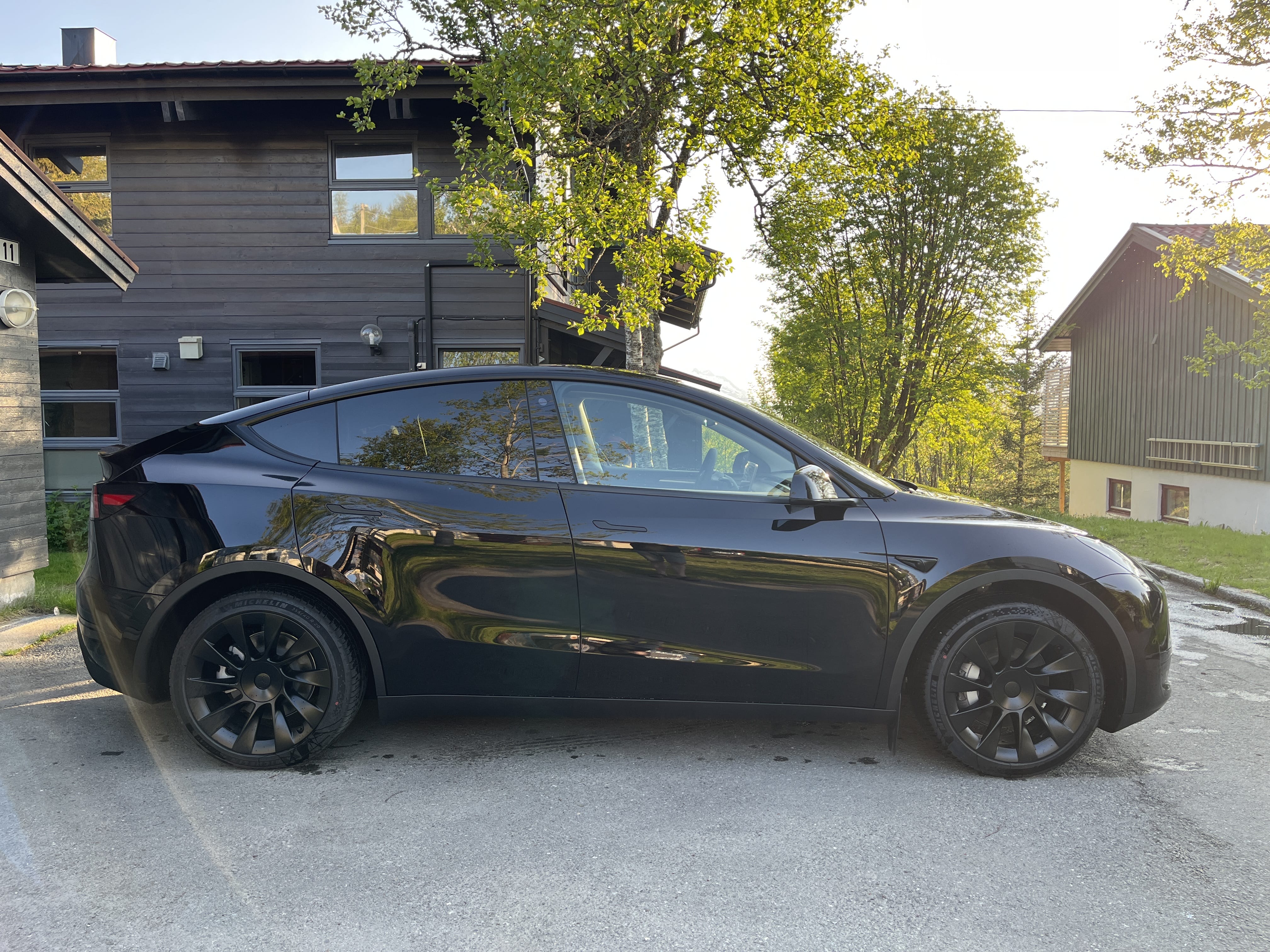 Tesla Model Y med Aircondition
