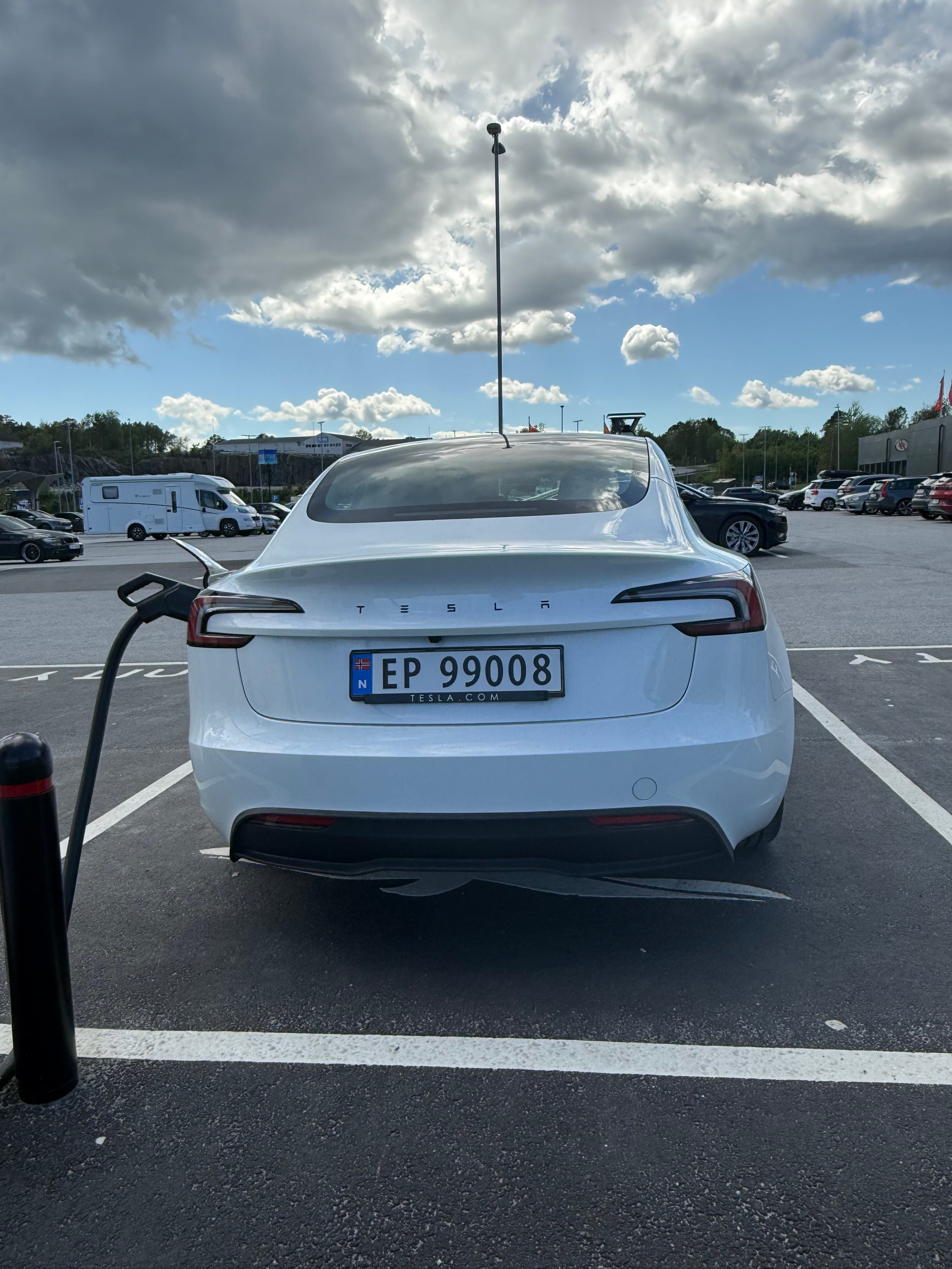 Tesla Model 3 Standard Range med Ryggekamera