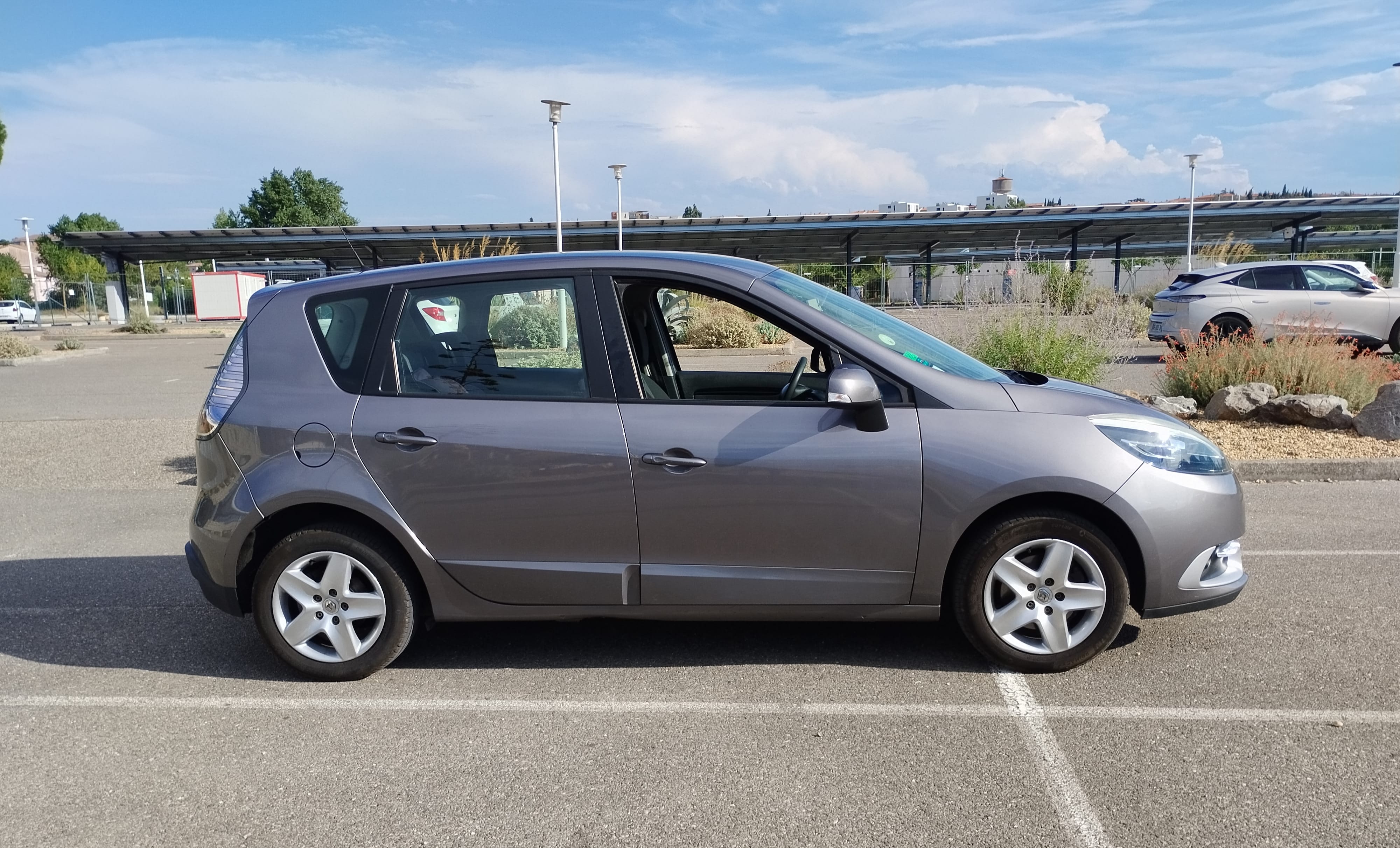 Renault Scenic 1.5 dci avec Climatisation