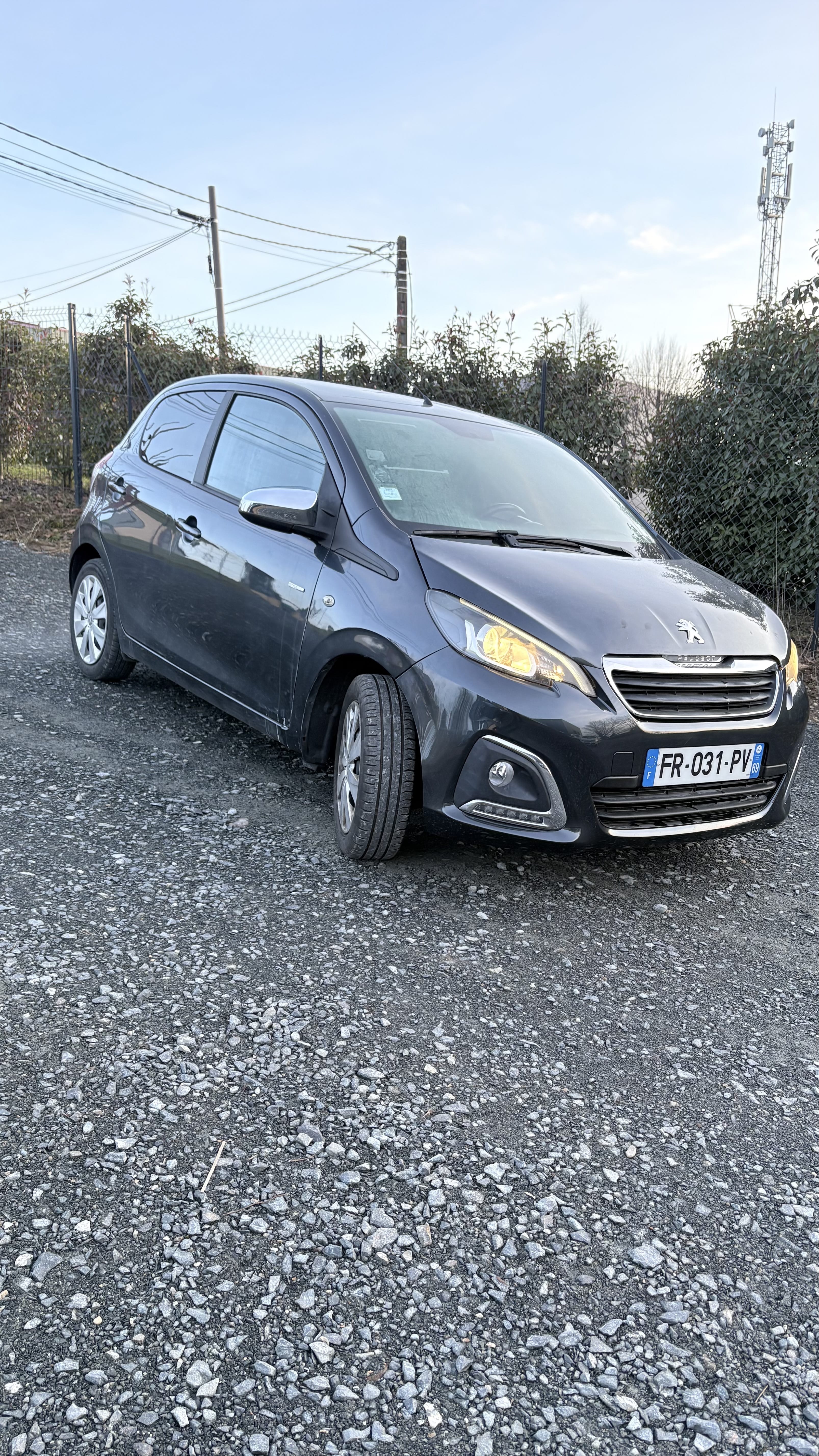 Peugeot 108 avec GPS