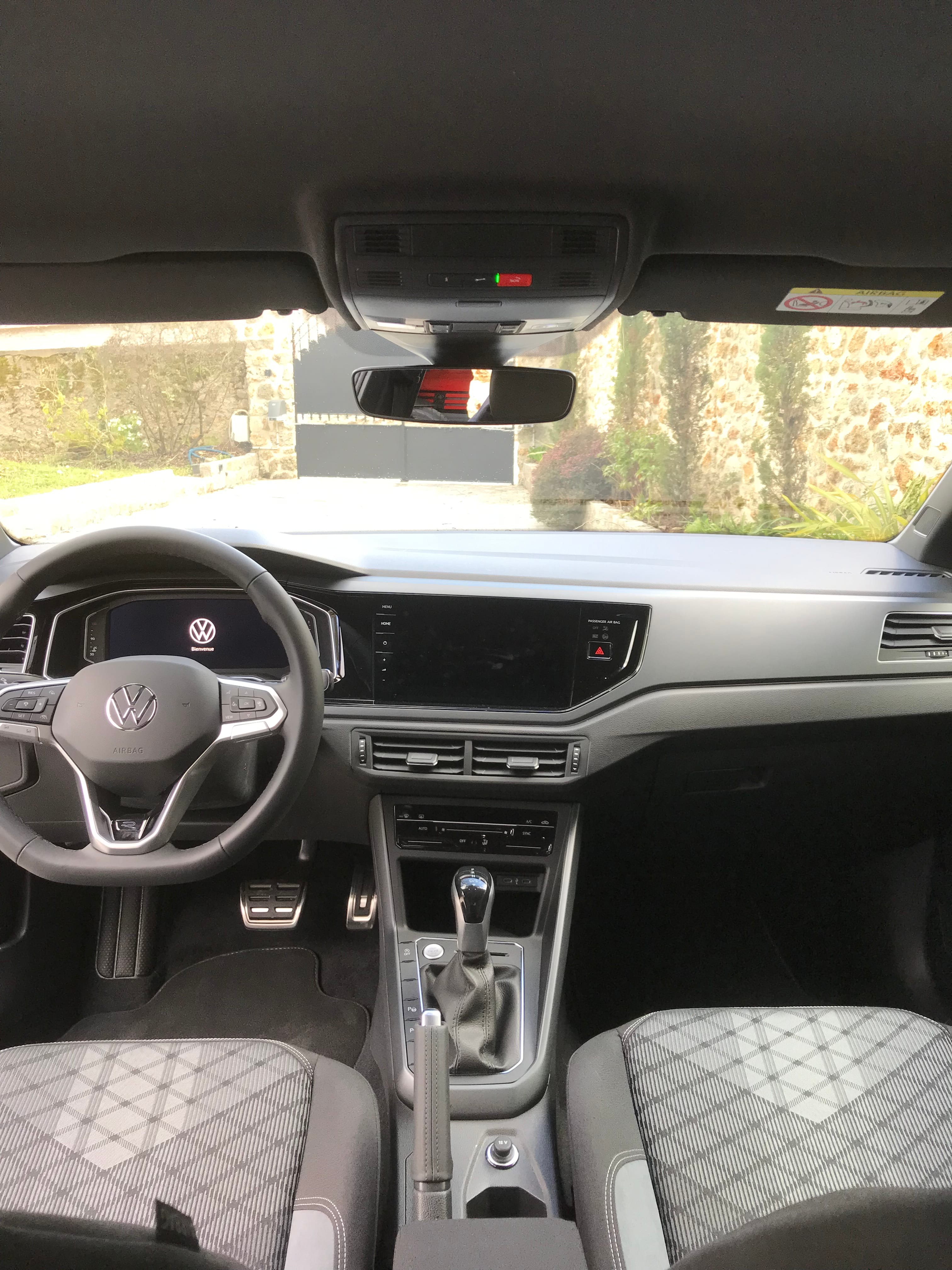 Volkswagen Polo R-Line avec Apple CarPlay