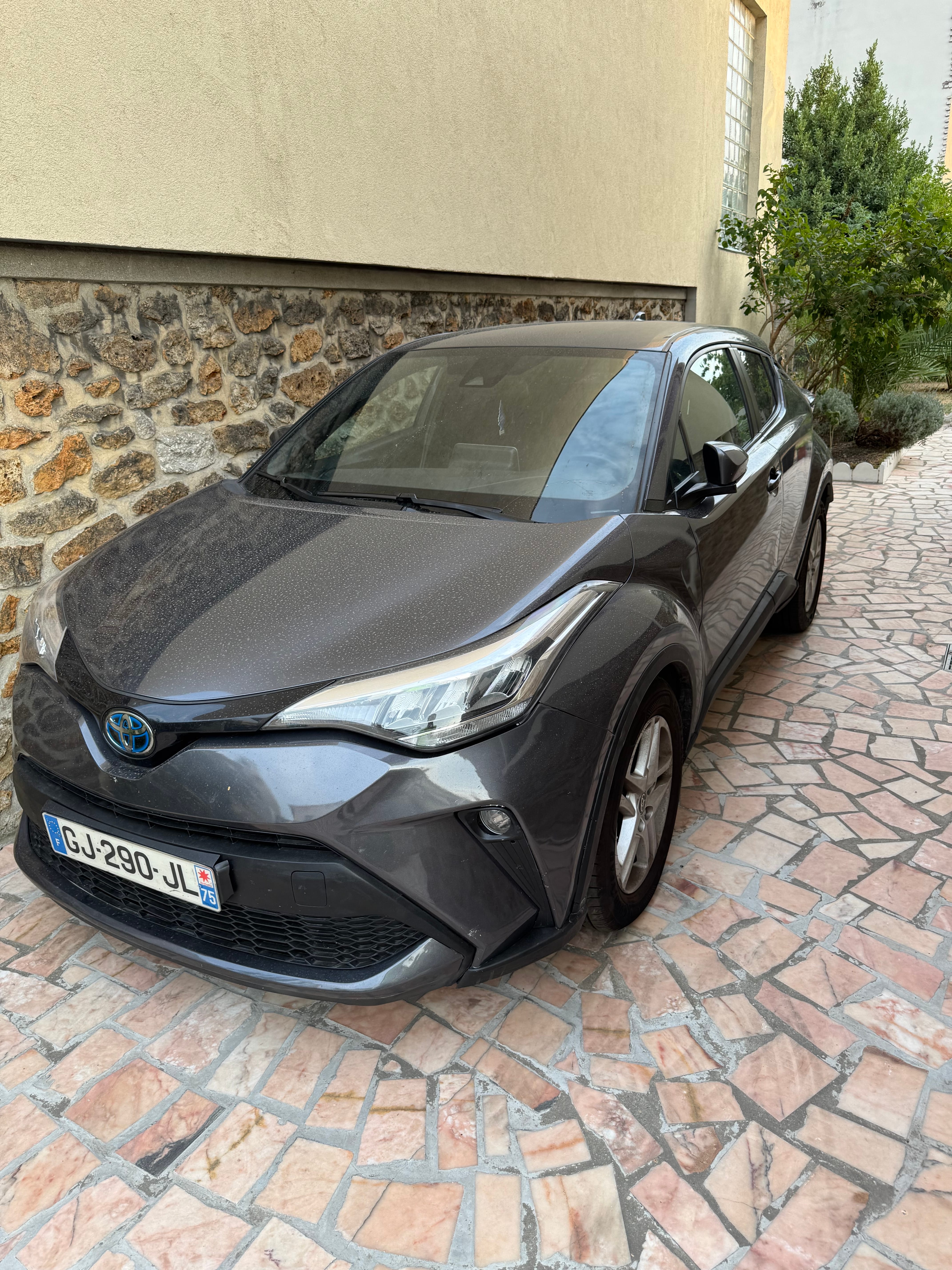 Toyota C-HR Hybrid, 2022, Essence 95 / Électrique (hybride), automatique