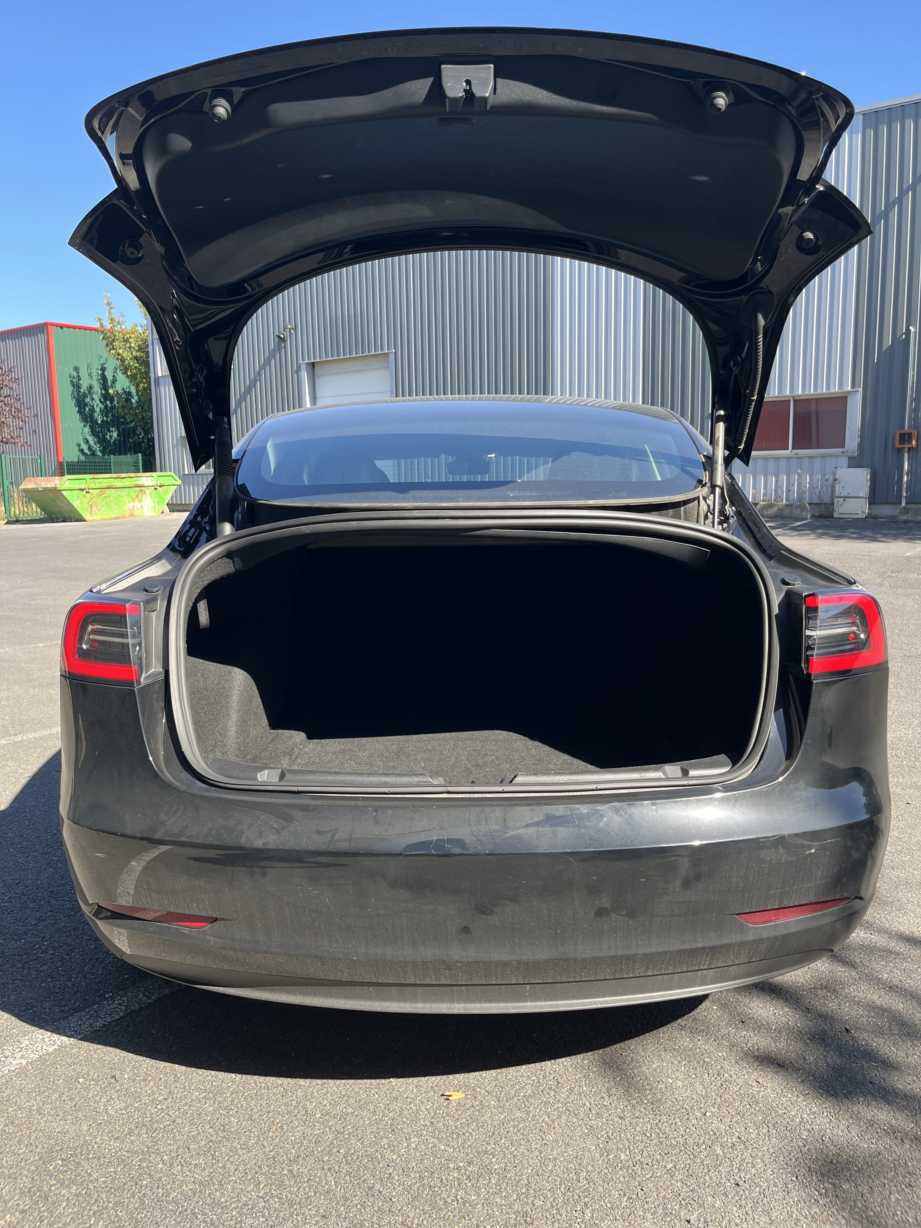 Tesla Model 3 Long Range avec Audio Bluetooth