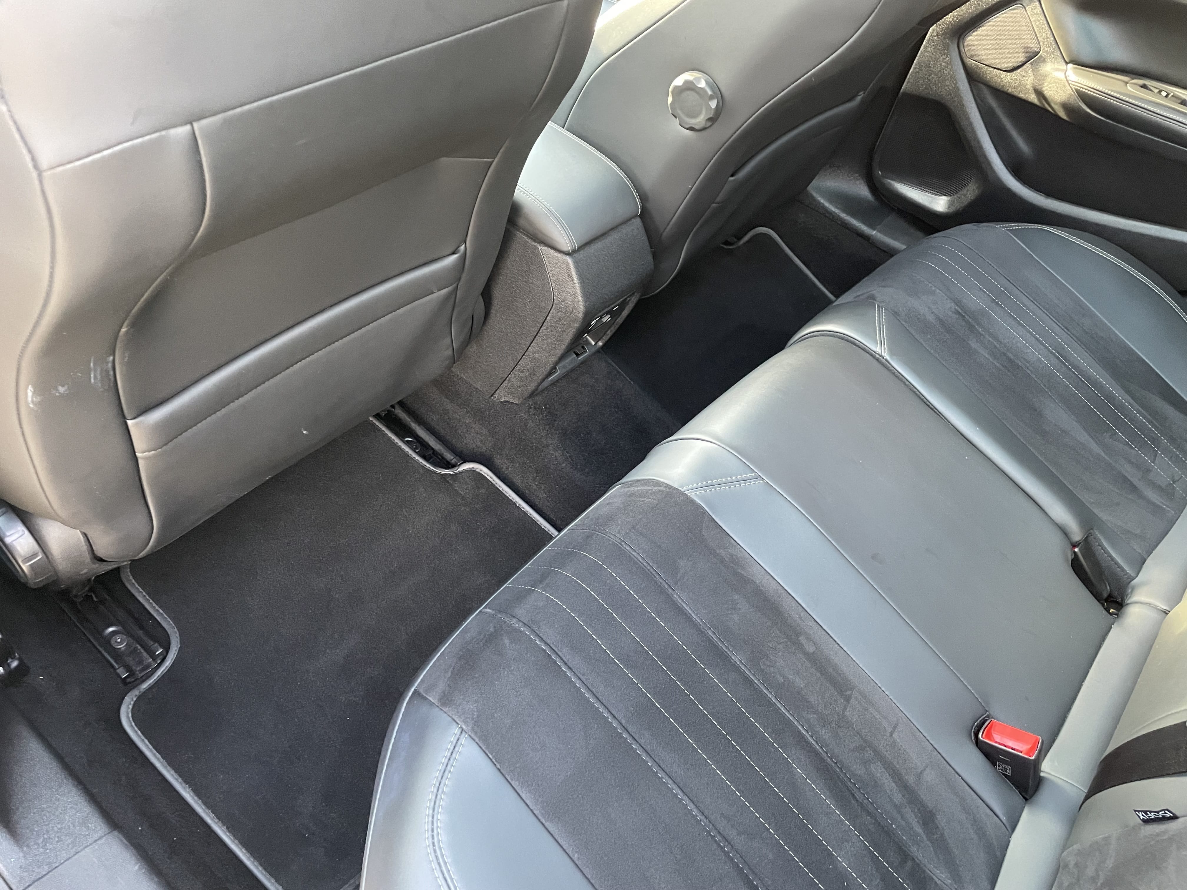 Peugeot 308 SW 1,2 130 essence avec Autoradio