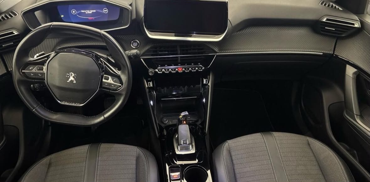 Peugeot 2008 avec GPS