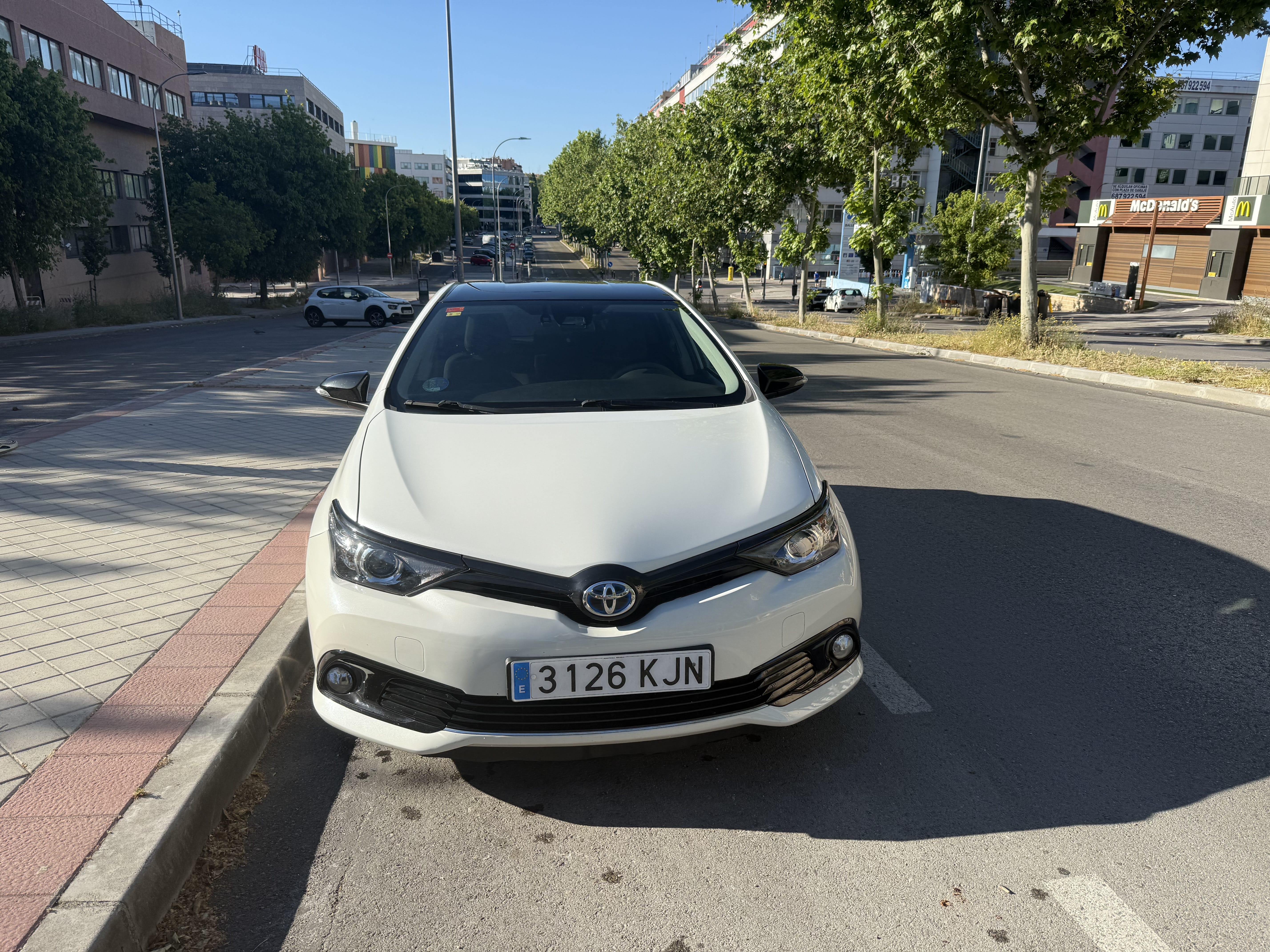 Toyota Auris, 2018, Gasolina 95 / Eléctrico (híbrido), Automático