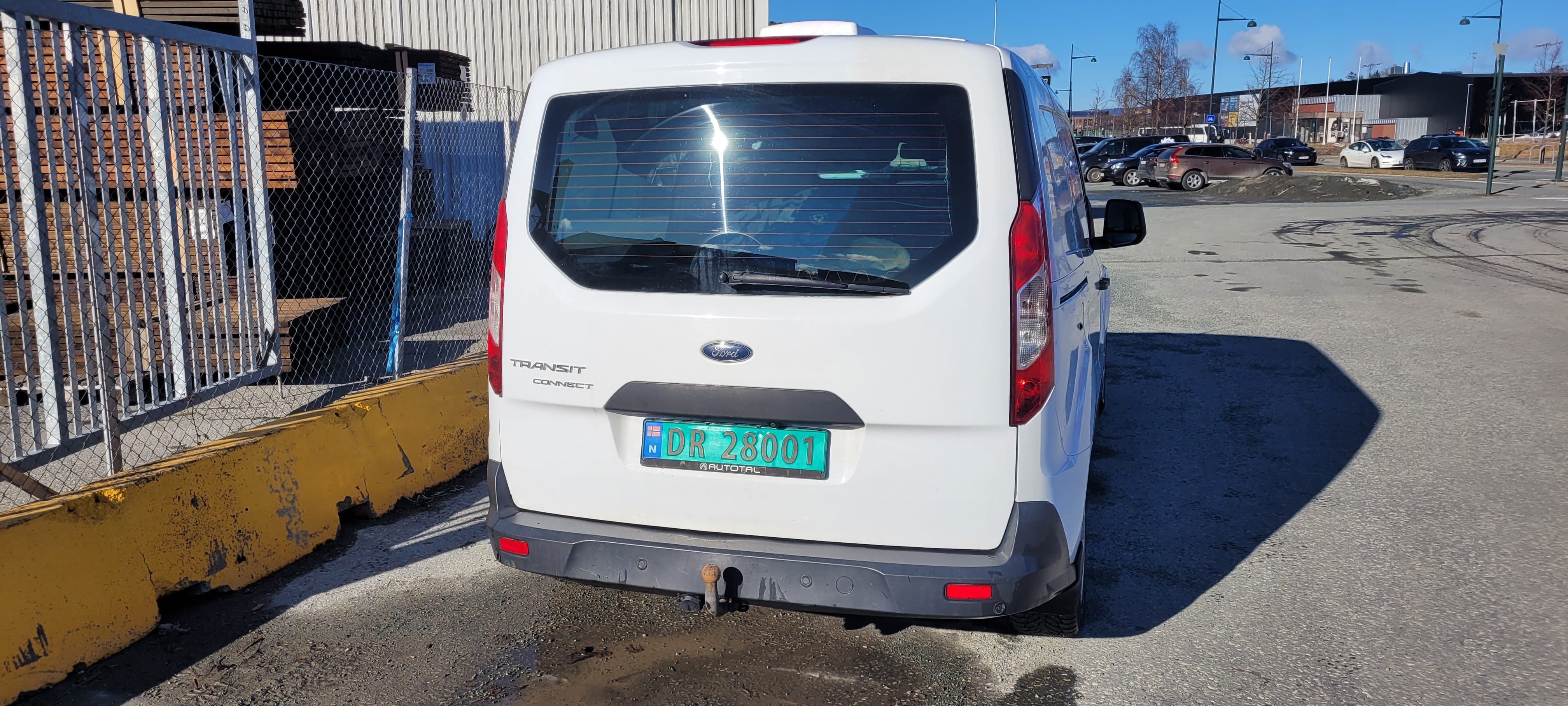 Ford Transit Connect XL with Bluetooth audio