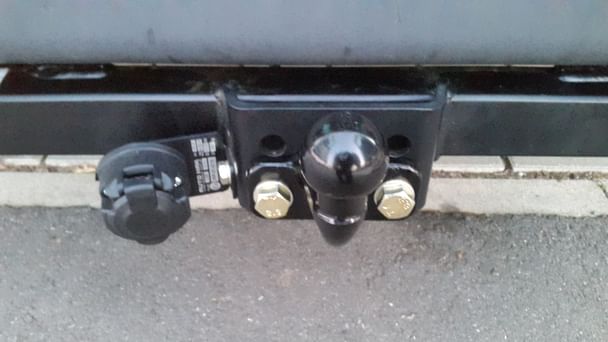 Ford Transit Kombi Anhängerkupplung + 9 Sitze mit Winterreifen