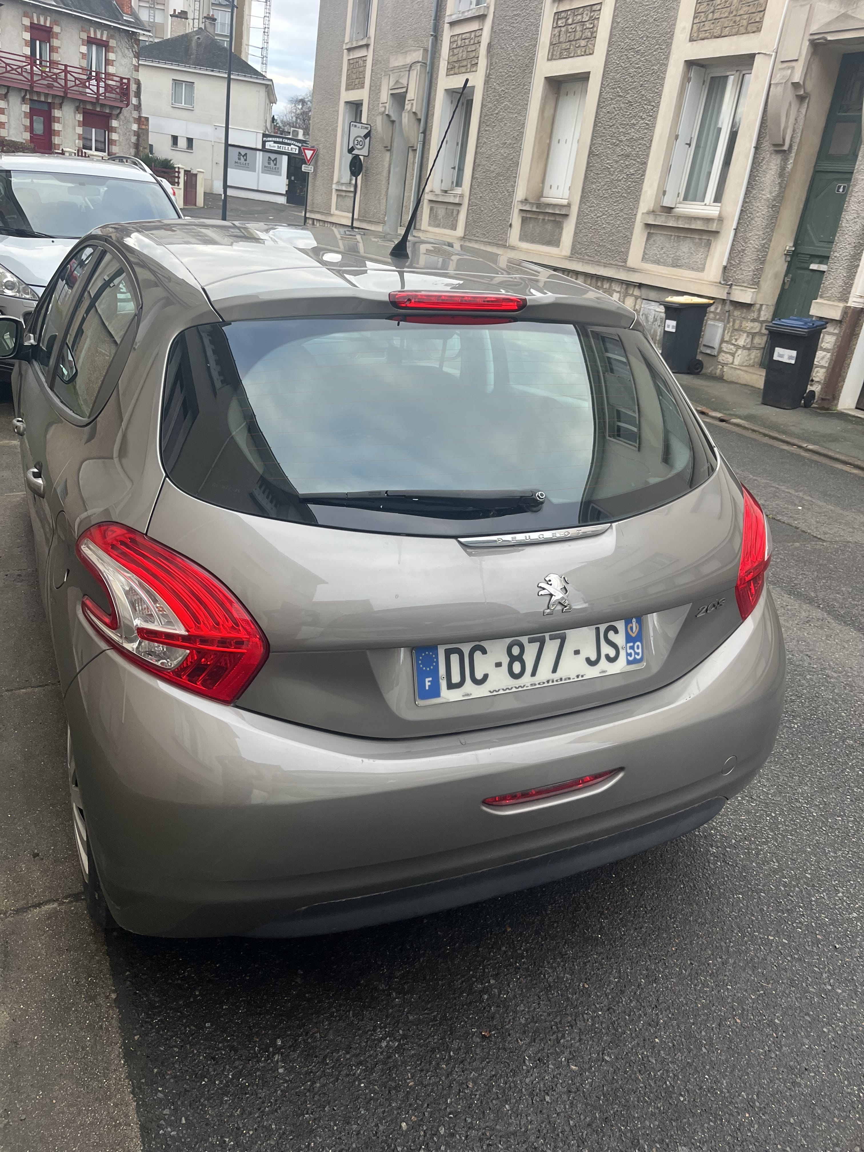 Peugeot 208 avec Régulateur de vitesse