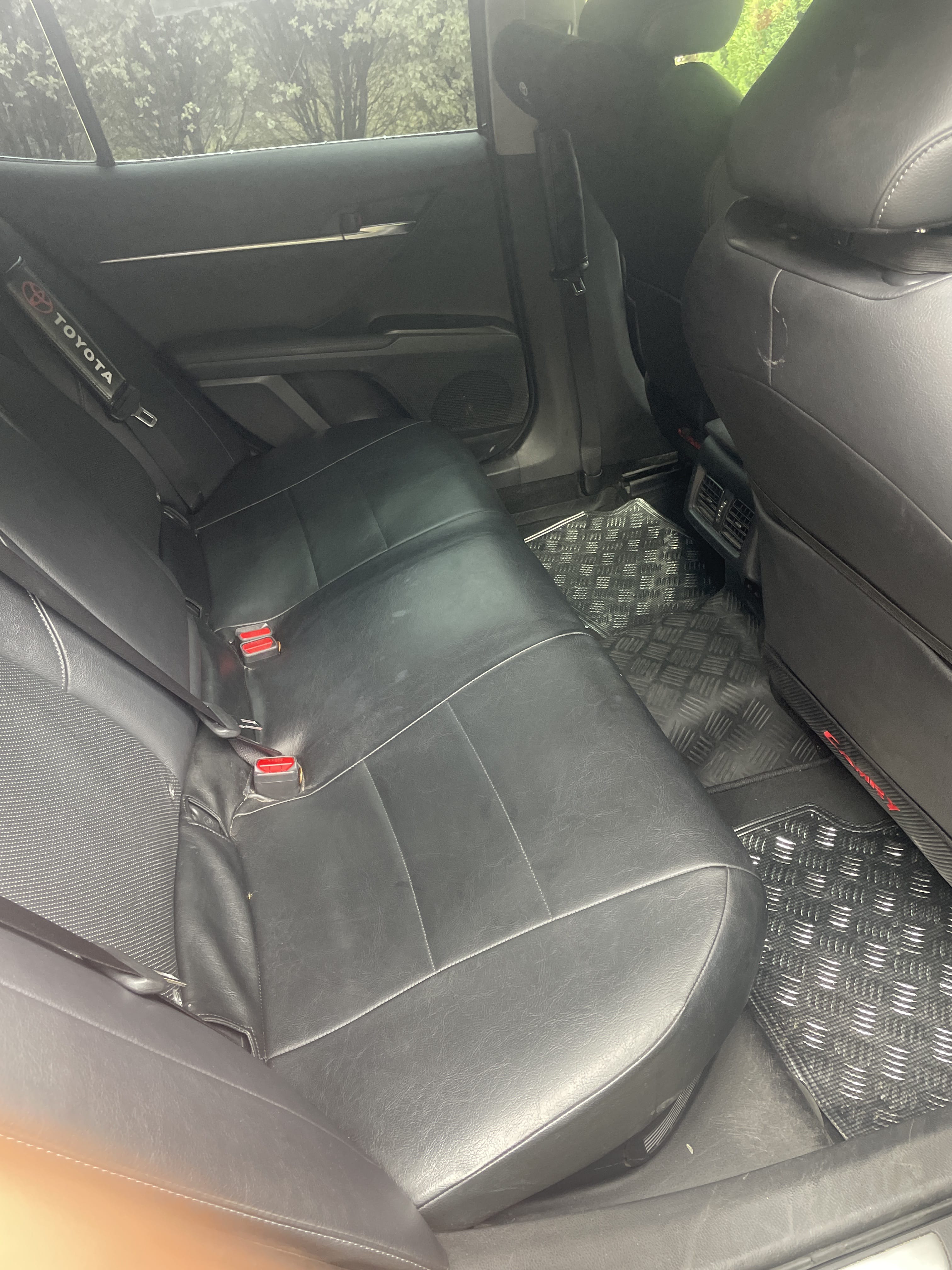 Toyota Camry Hybride avec GPS