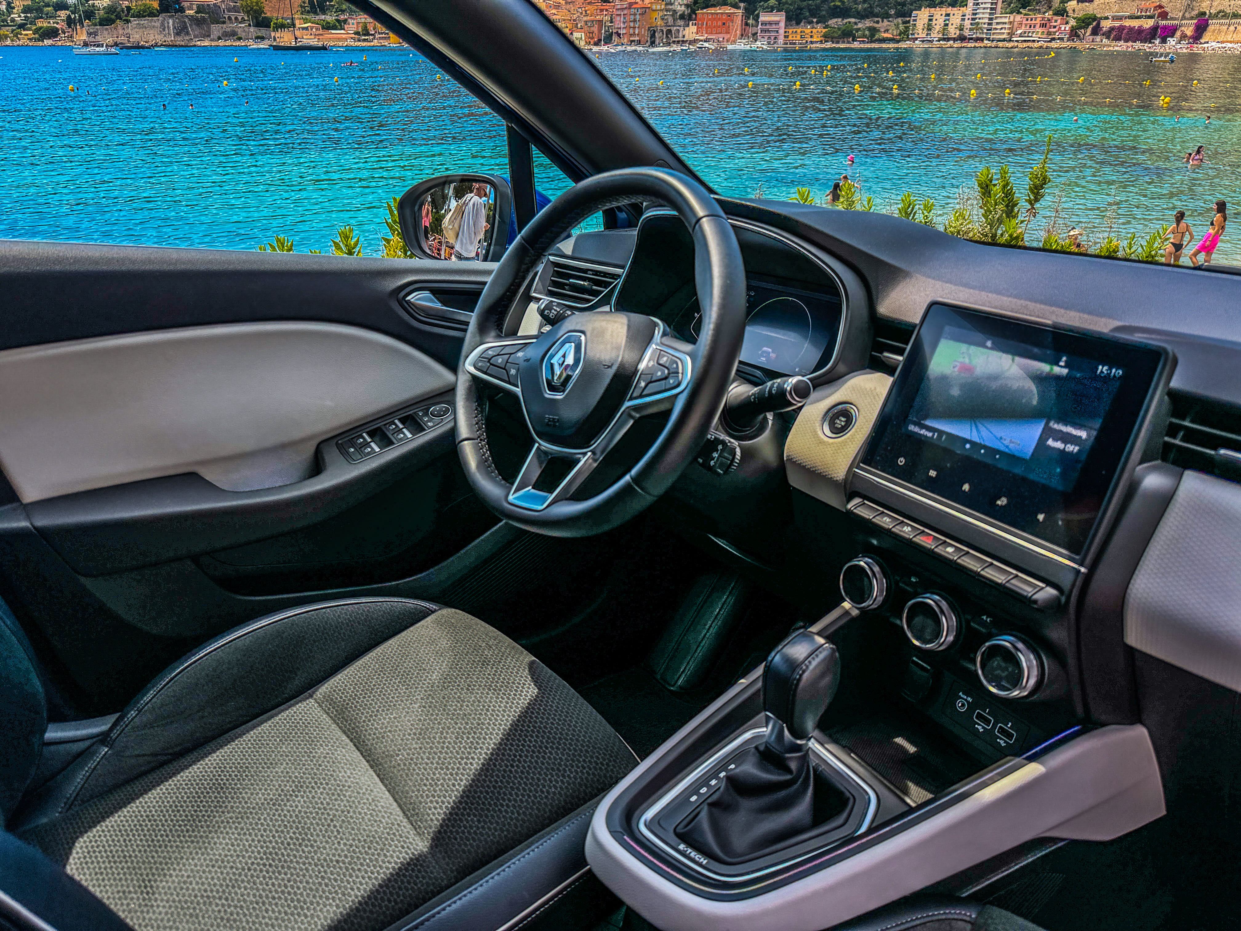 Renault Clio E-tech 432 avec Siège bébé