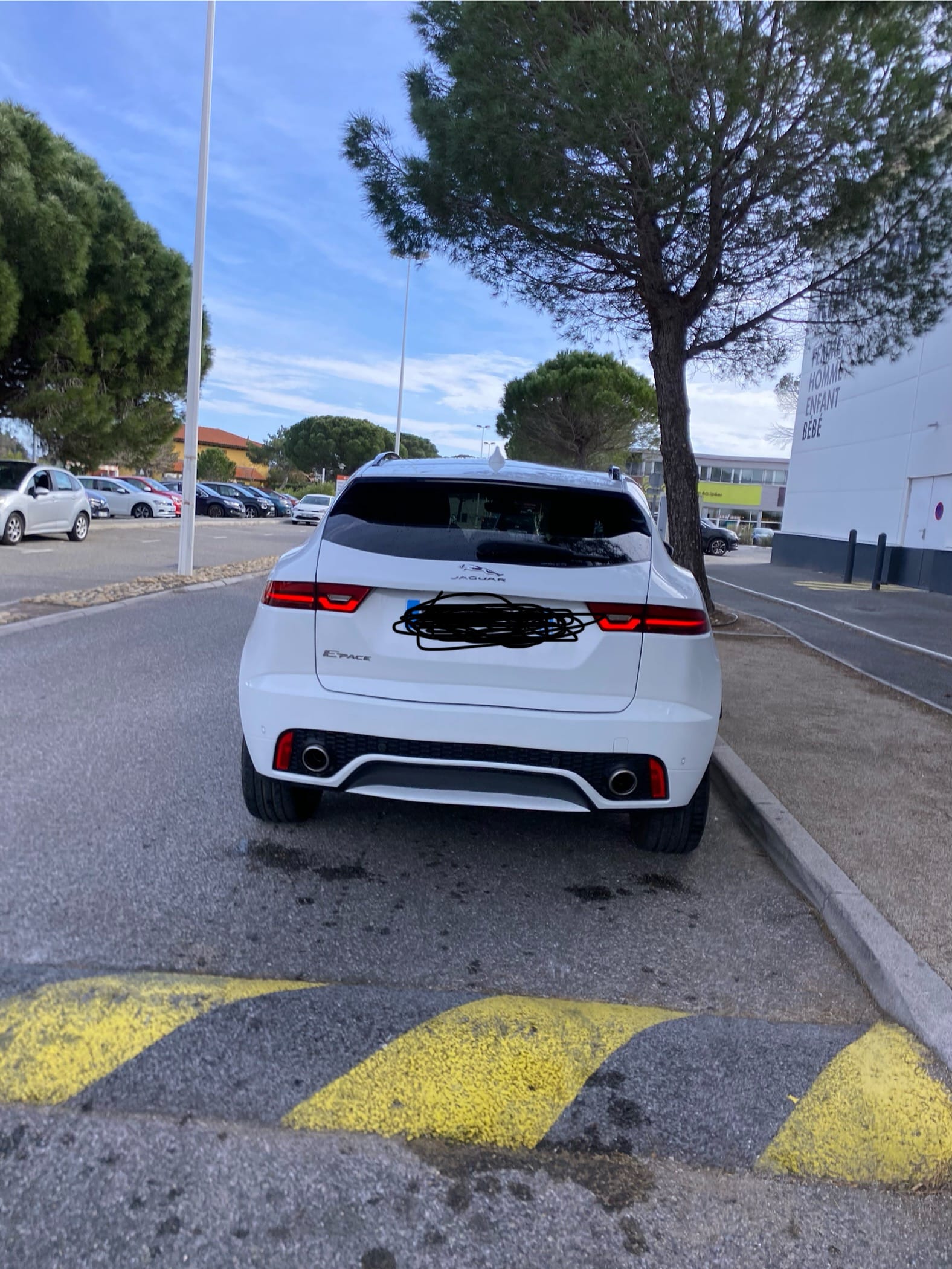 Jaguar E-Pace avec Régulateur de vitesse