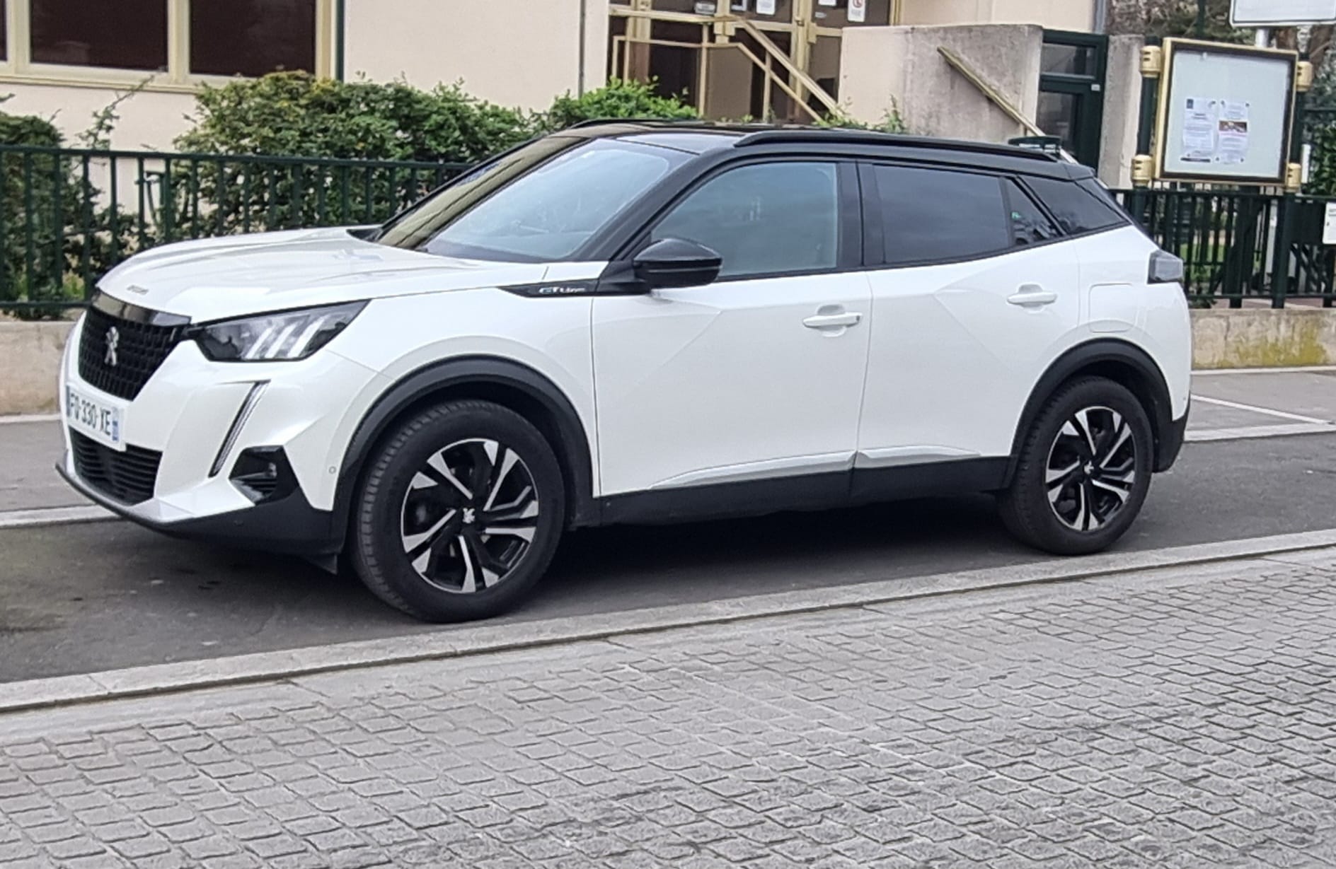 Peugeot 2008, 2020, Essence 95, automatique