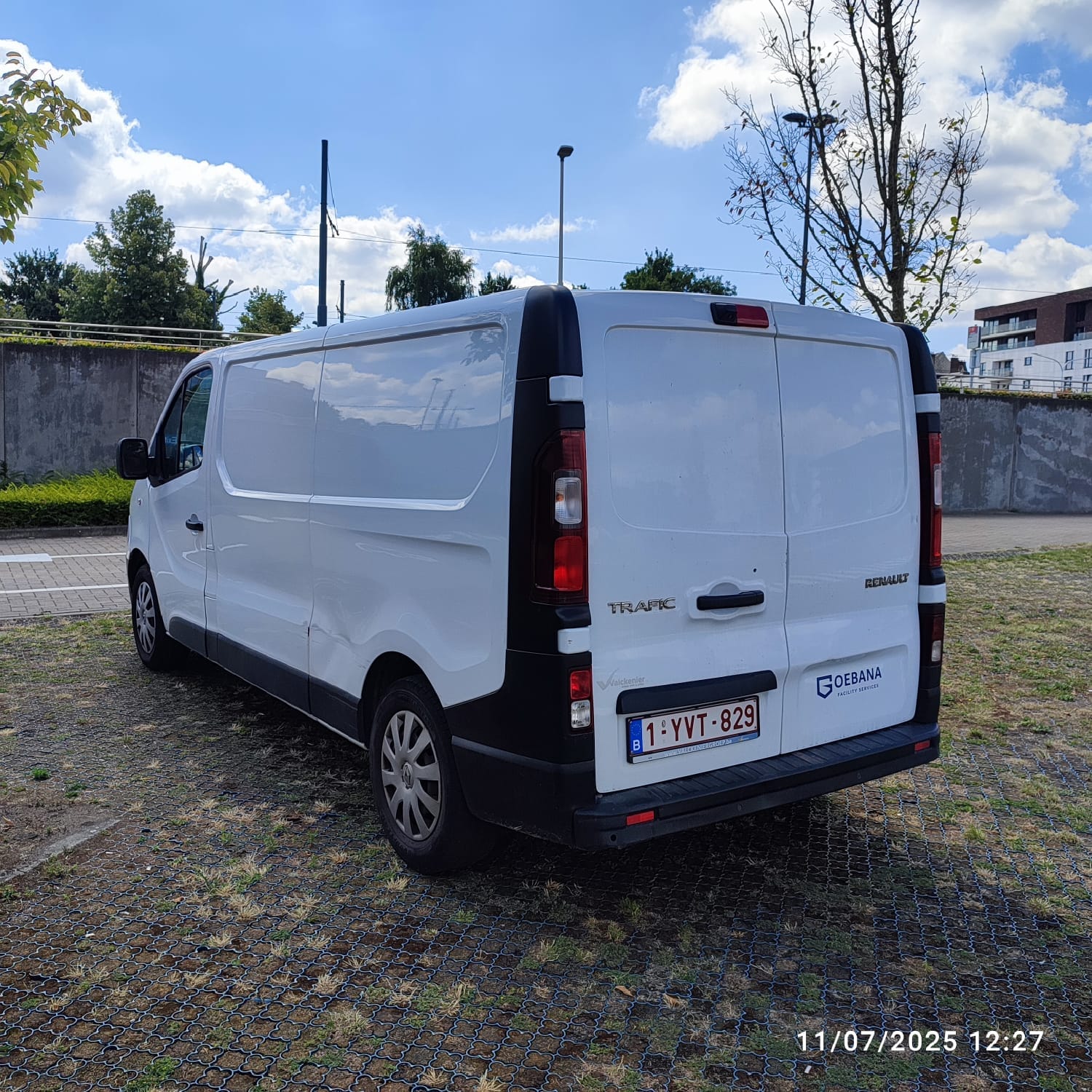 Renault Trafic Grand Confort L2H1 bleu dCi 145
