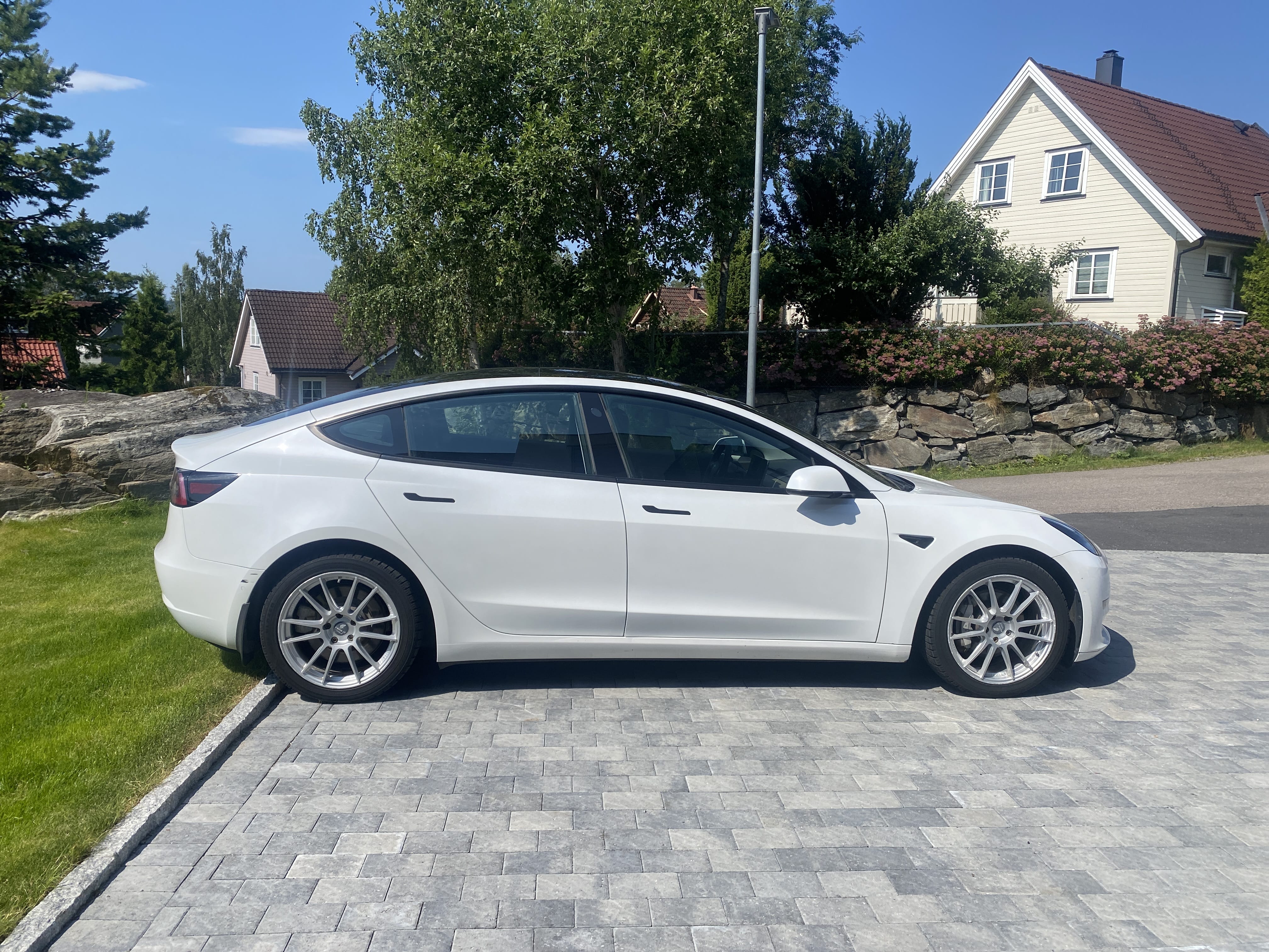 Tesla Model 3 Long Range AWD avec Climatisation