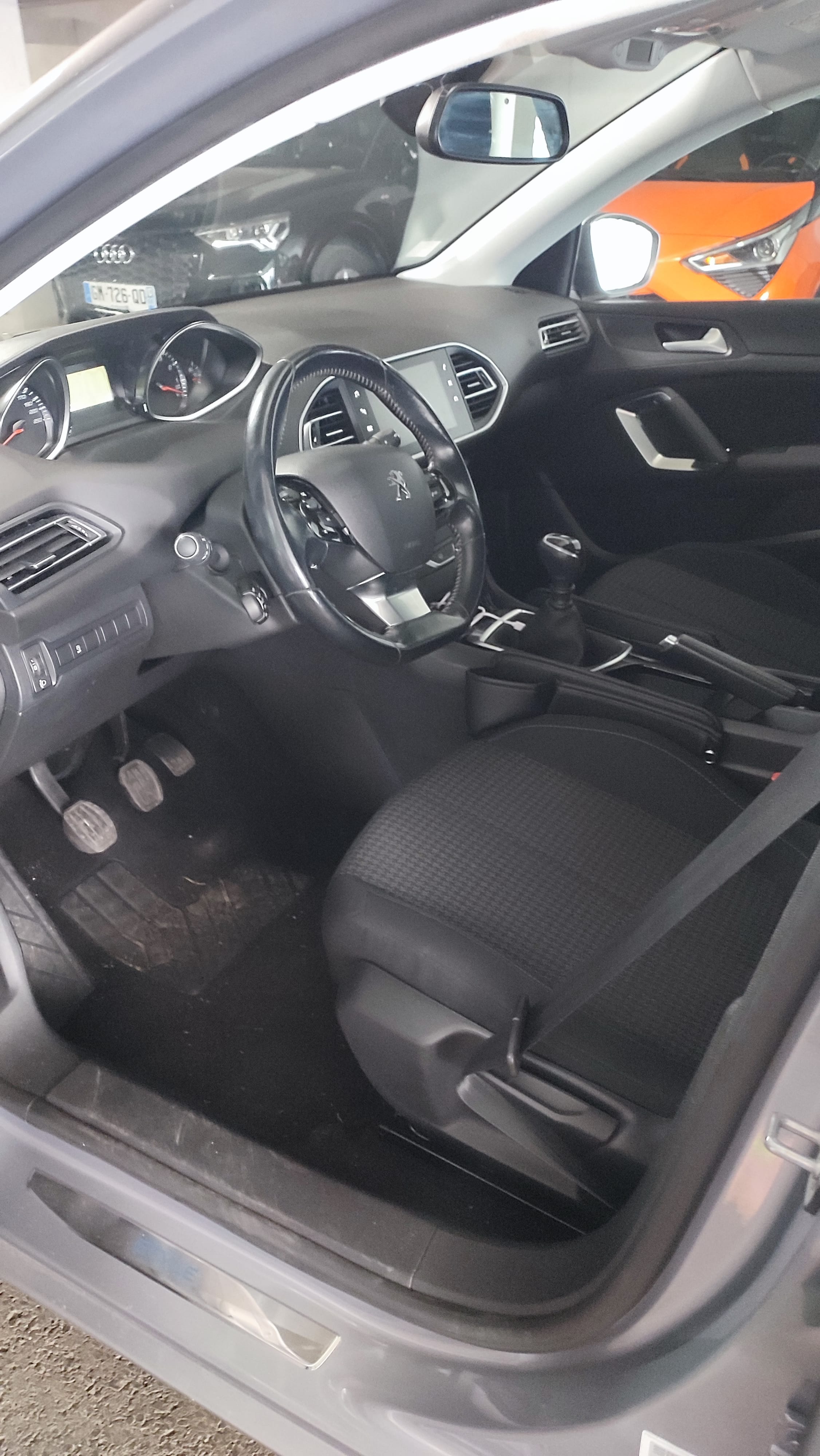 Peugeot 308 avec GPS