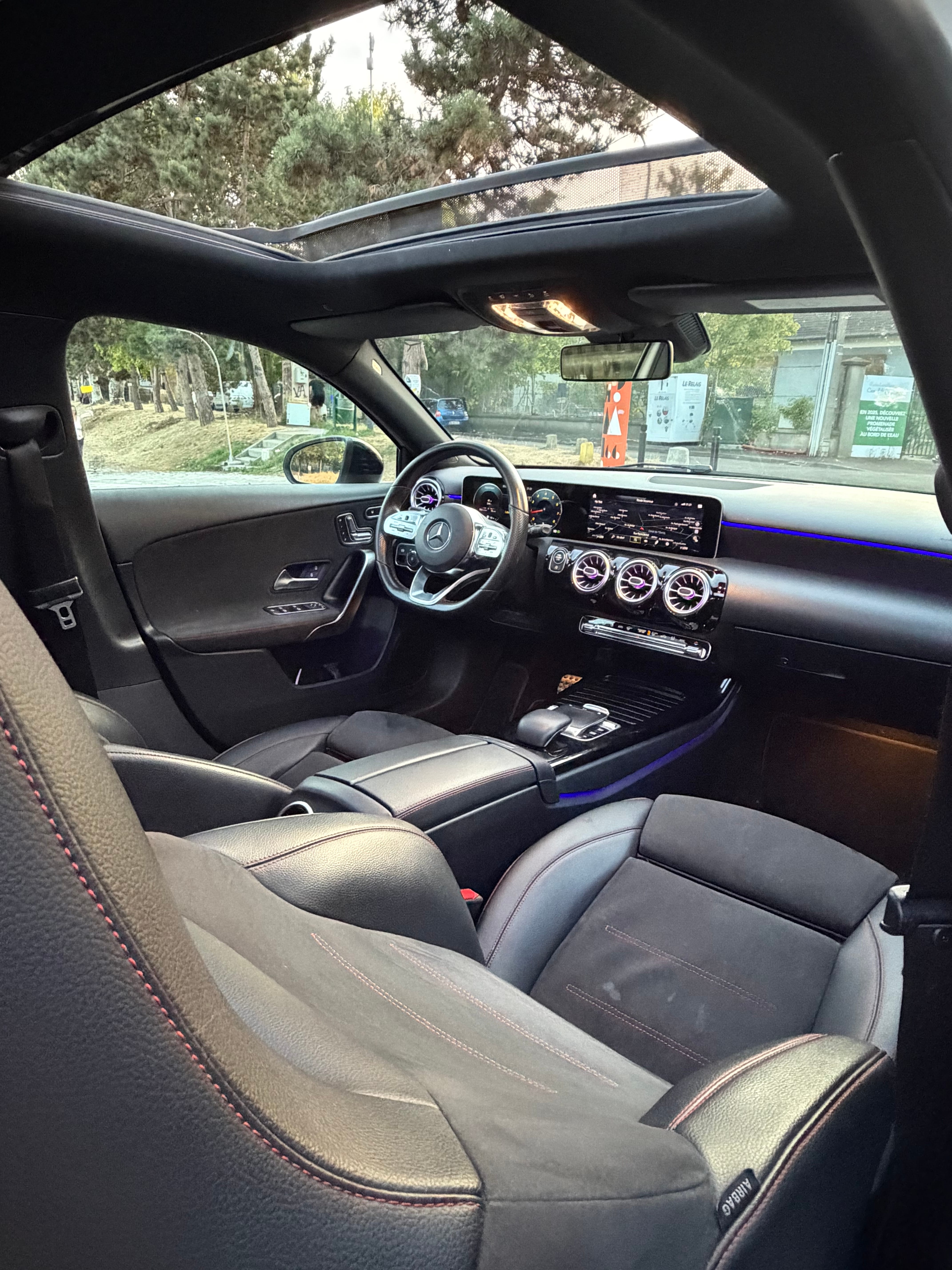 Mercedes-Benz Classe A 220 avec Audio Bluetooth