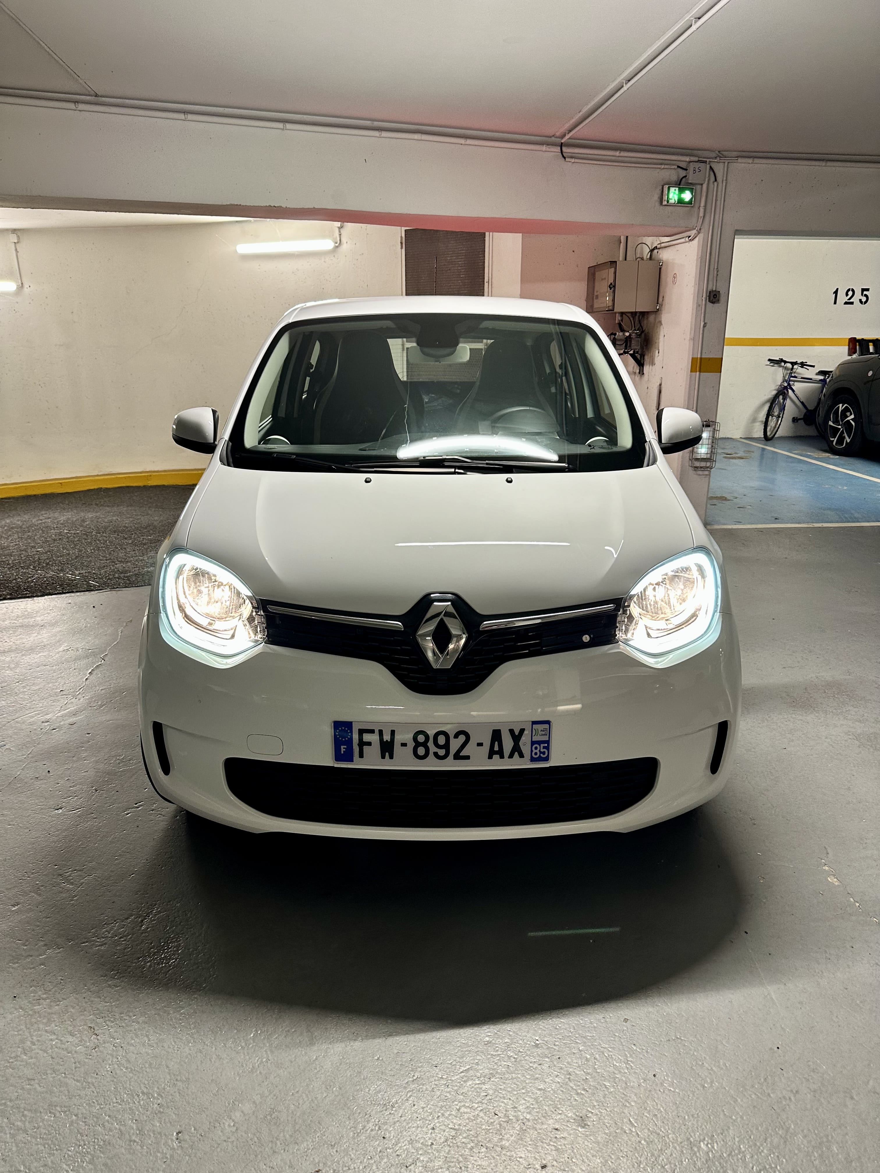 Renault Twingo III avec Entrée audio / iPod