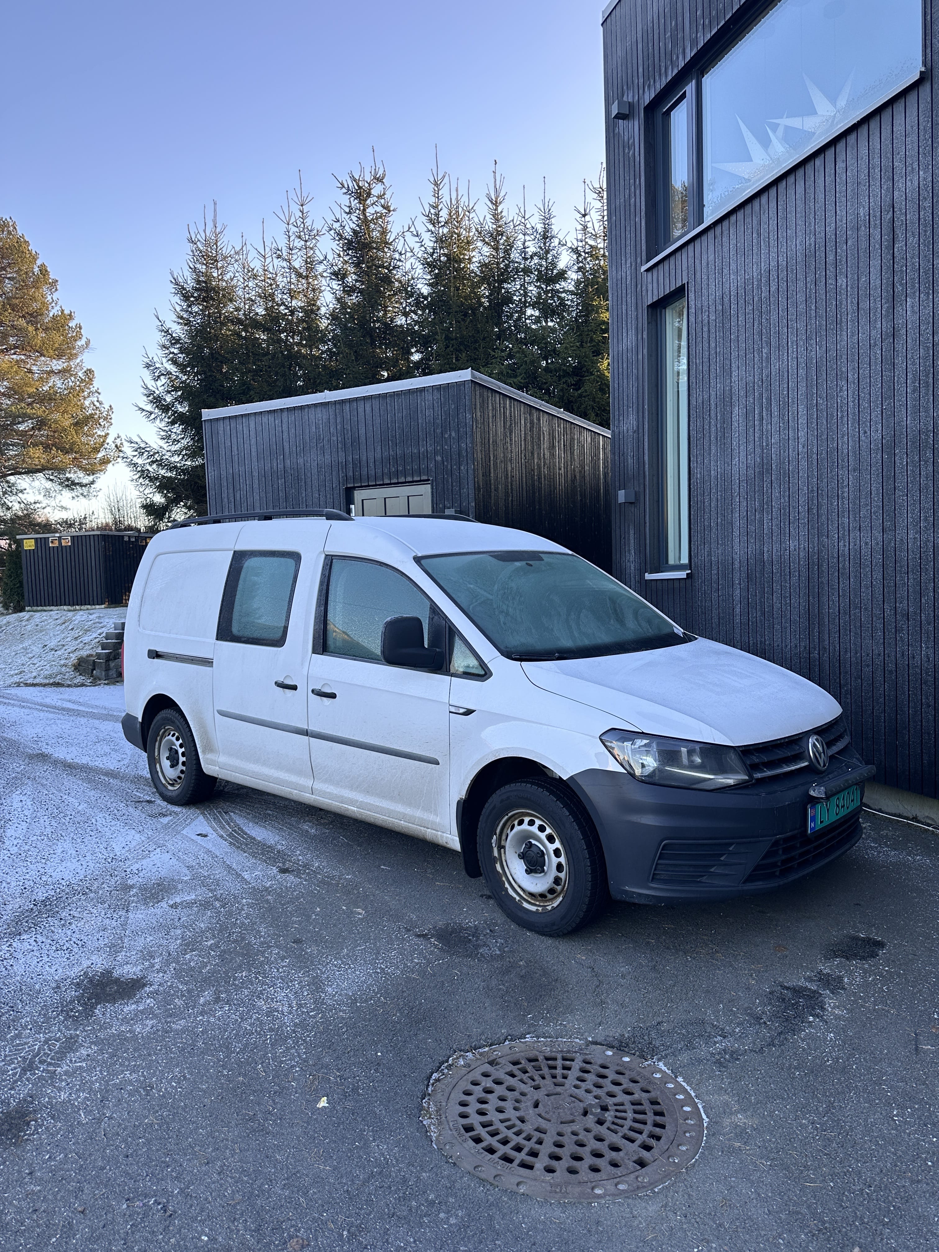 Volkswagen Caddy Maxi with Air conditioning