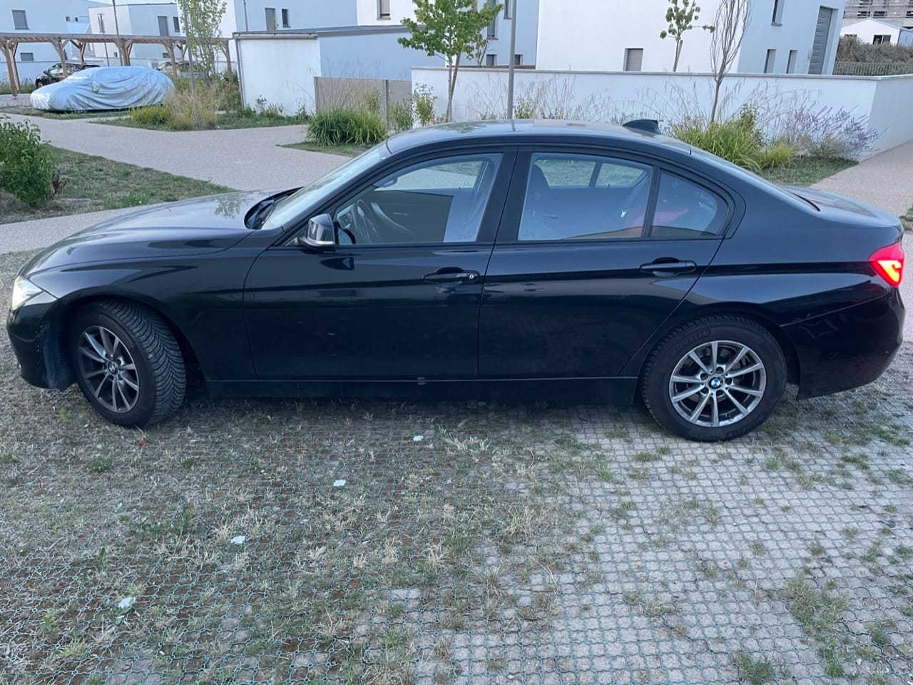 BMW Série 3 (f-chassis) avec Climatisation