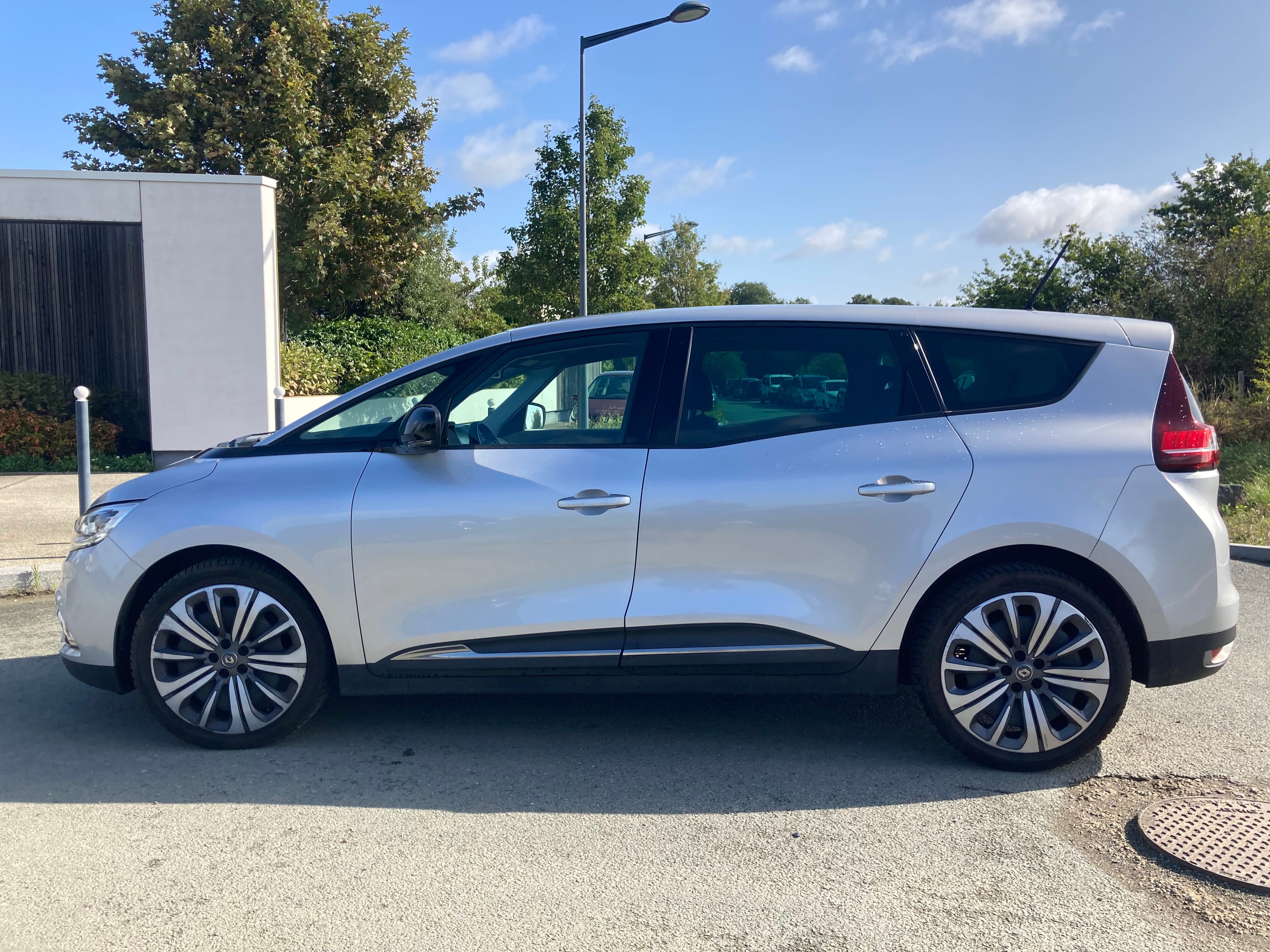 Renault Grand Scenic avec Climatisation