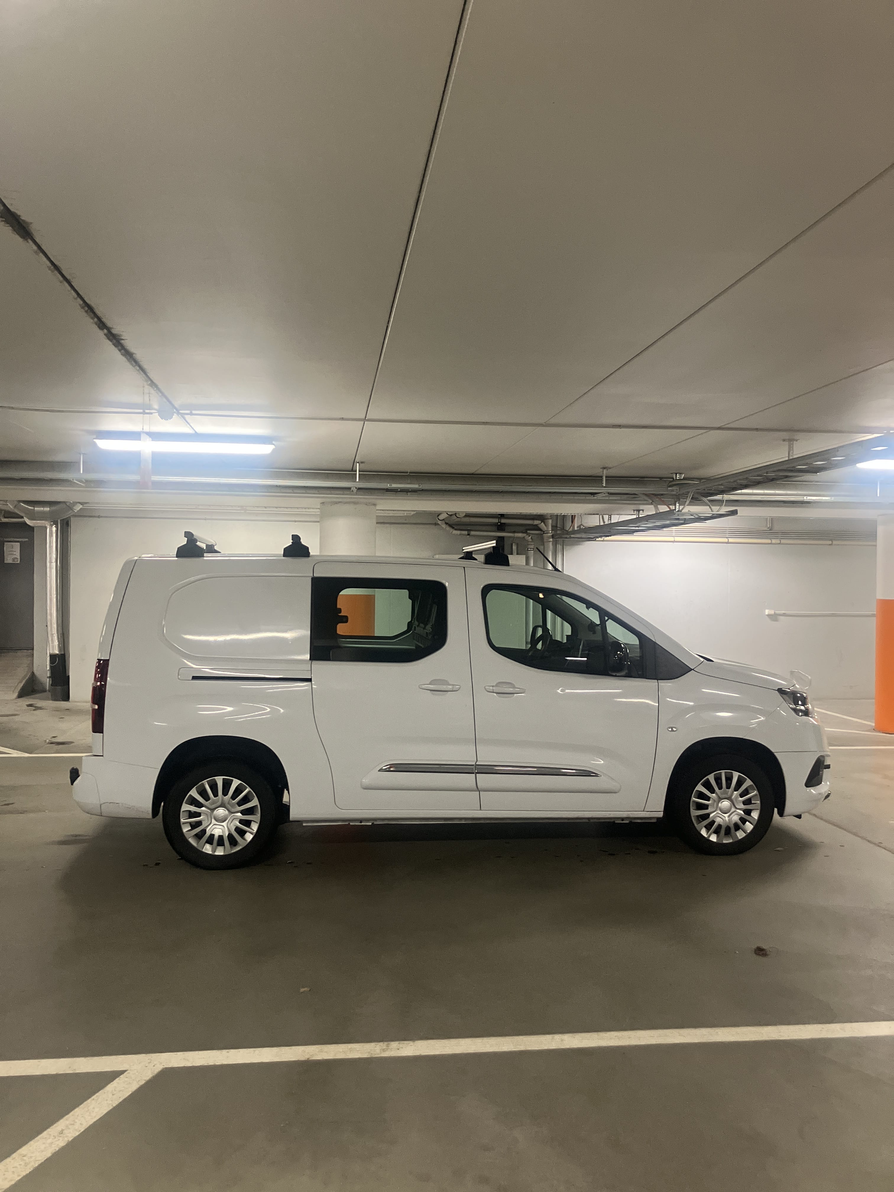 Toyota Proace City 1.5 D-4D (BlueHDi) – 130 hk, automatgir, cruise control, Apple CarPlay/Android Auto med Android Auto