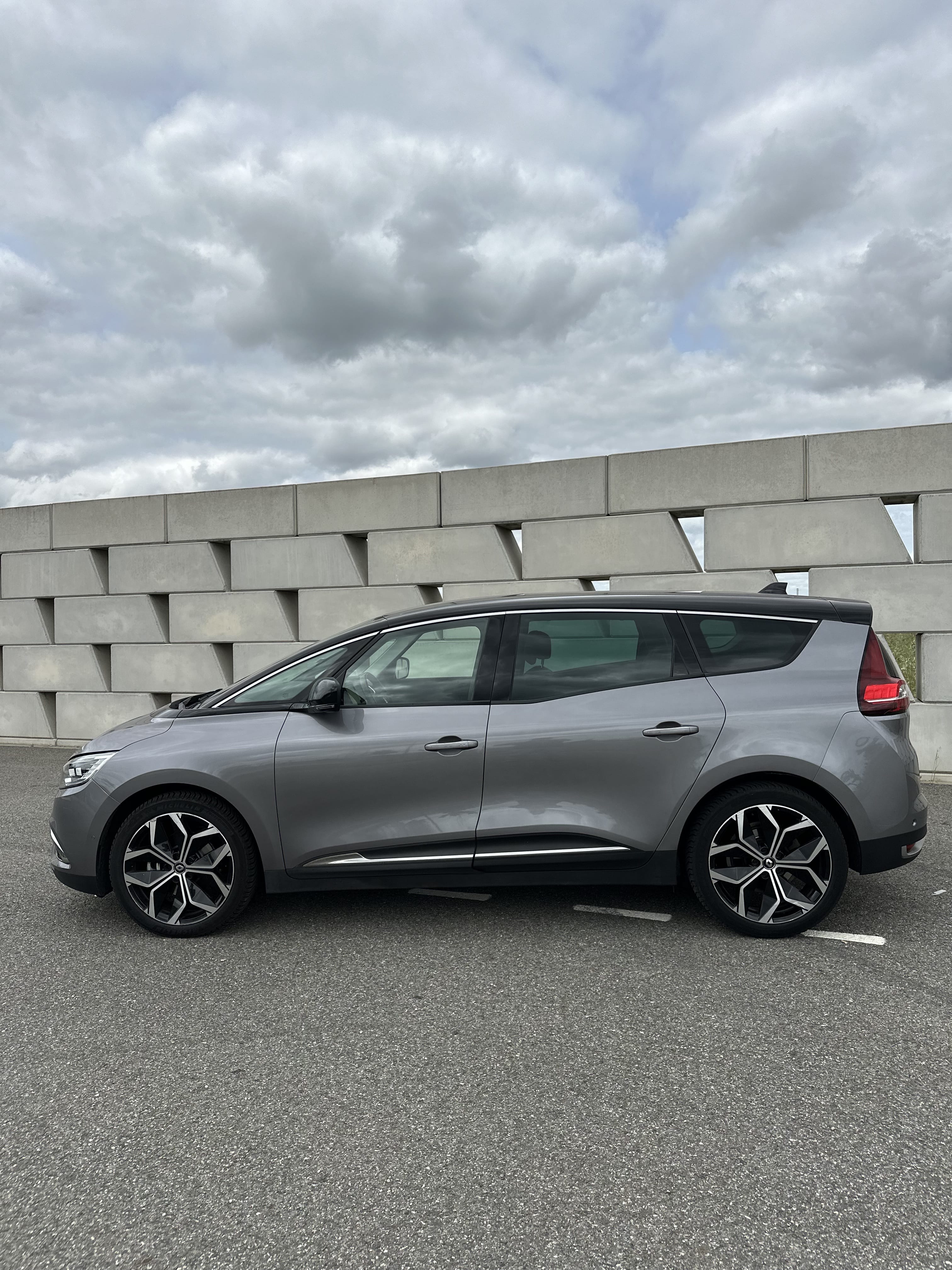 Renault Grand Scenic avec Climatisation