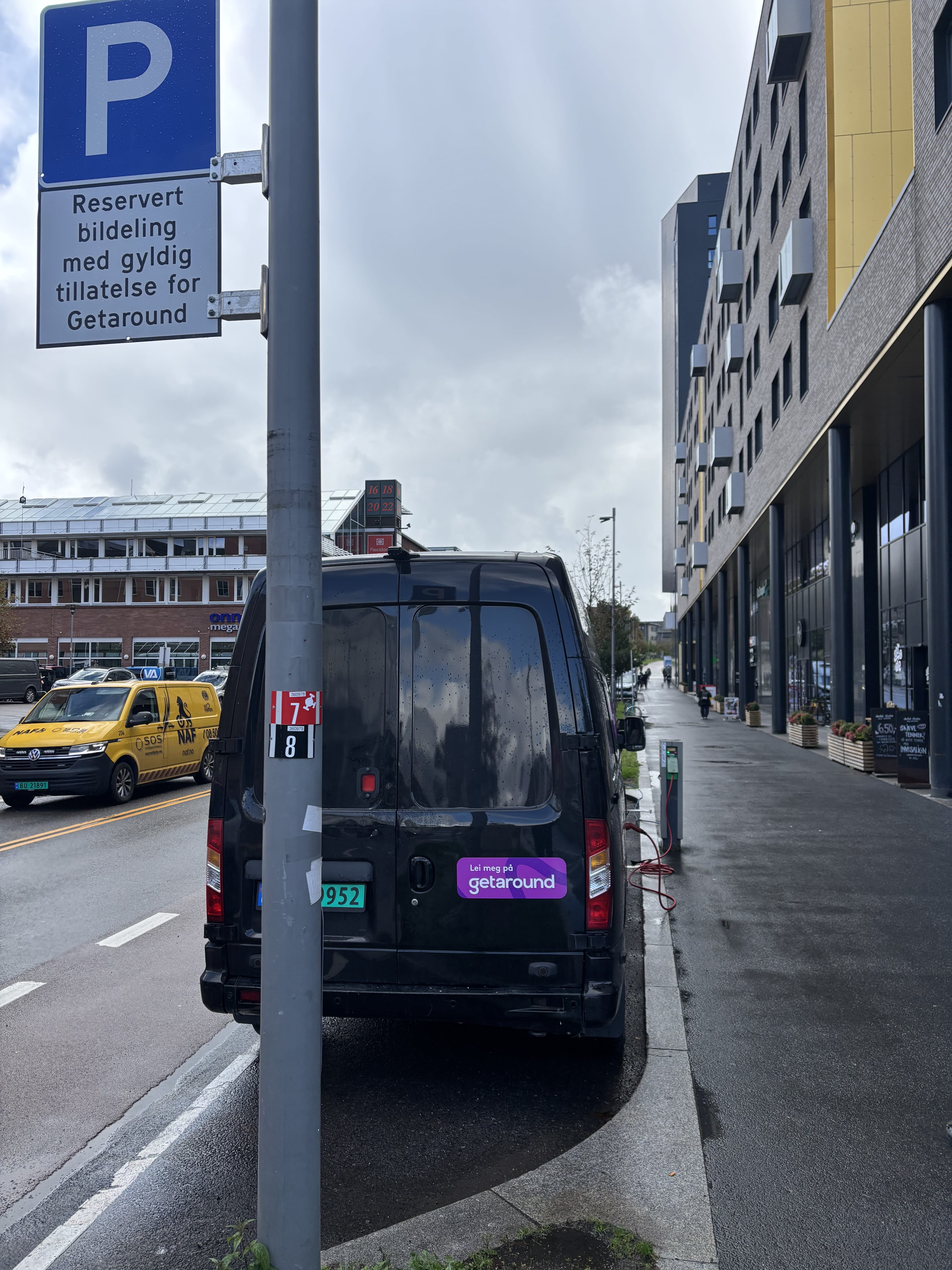 Maxus EV80 Bil 7 with Backup camera