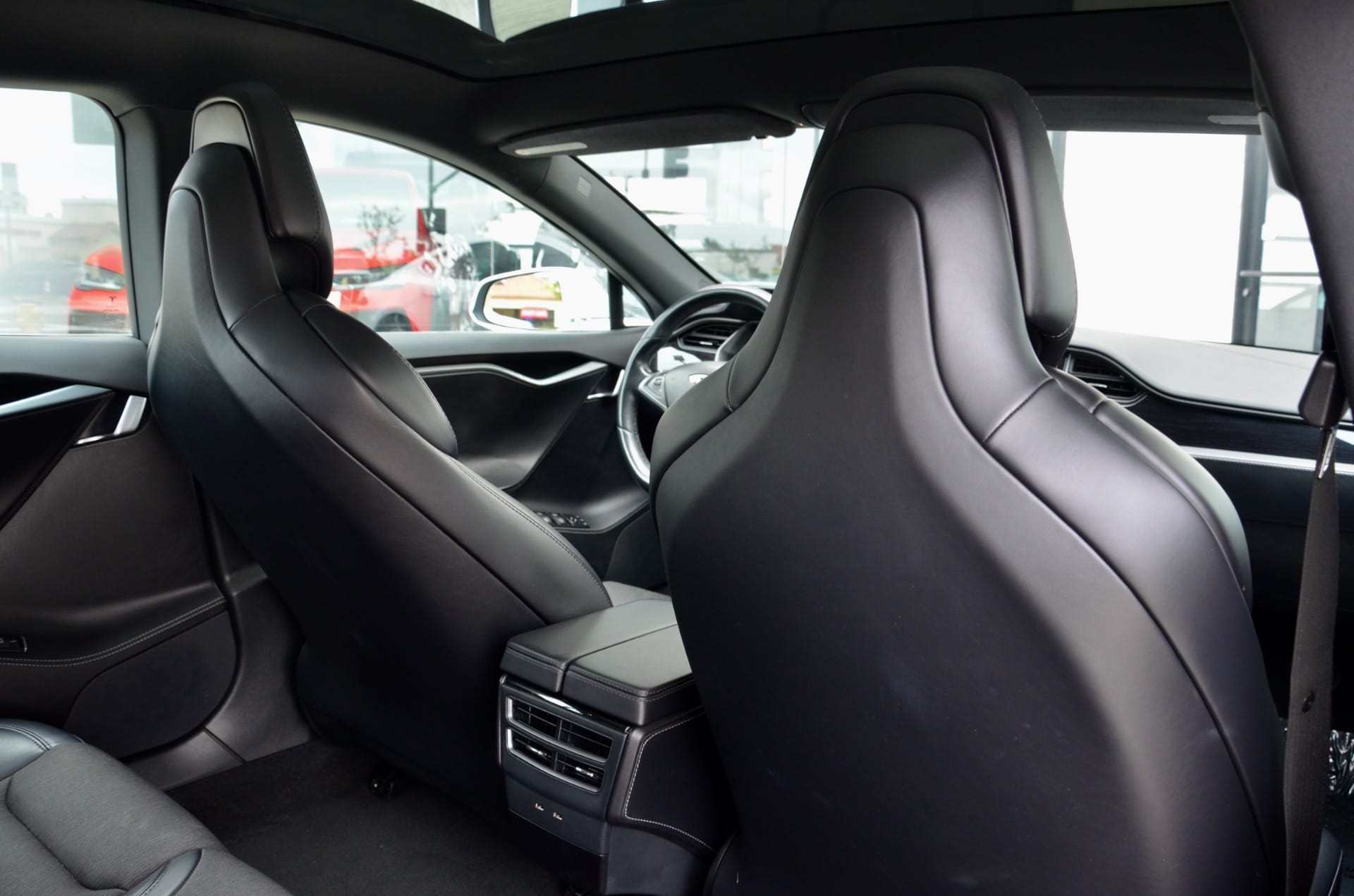 Tesla Model S 75D med Ryggekamera