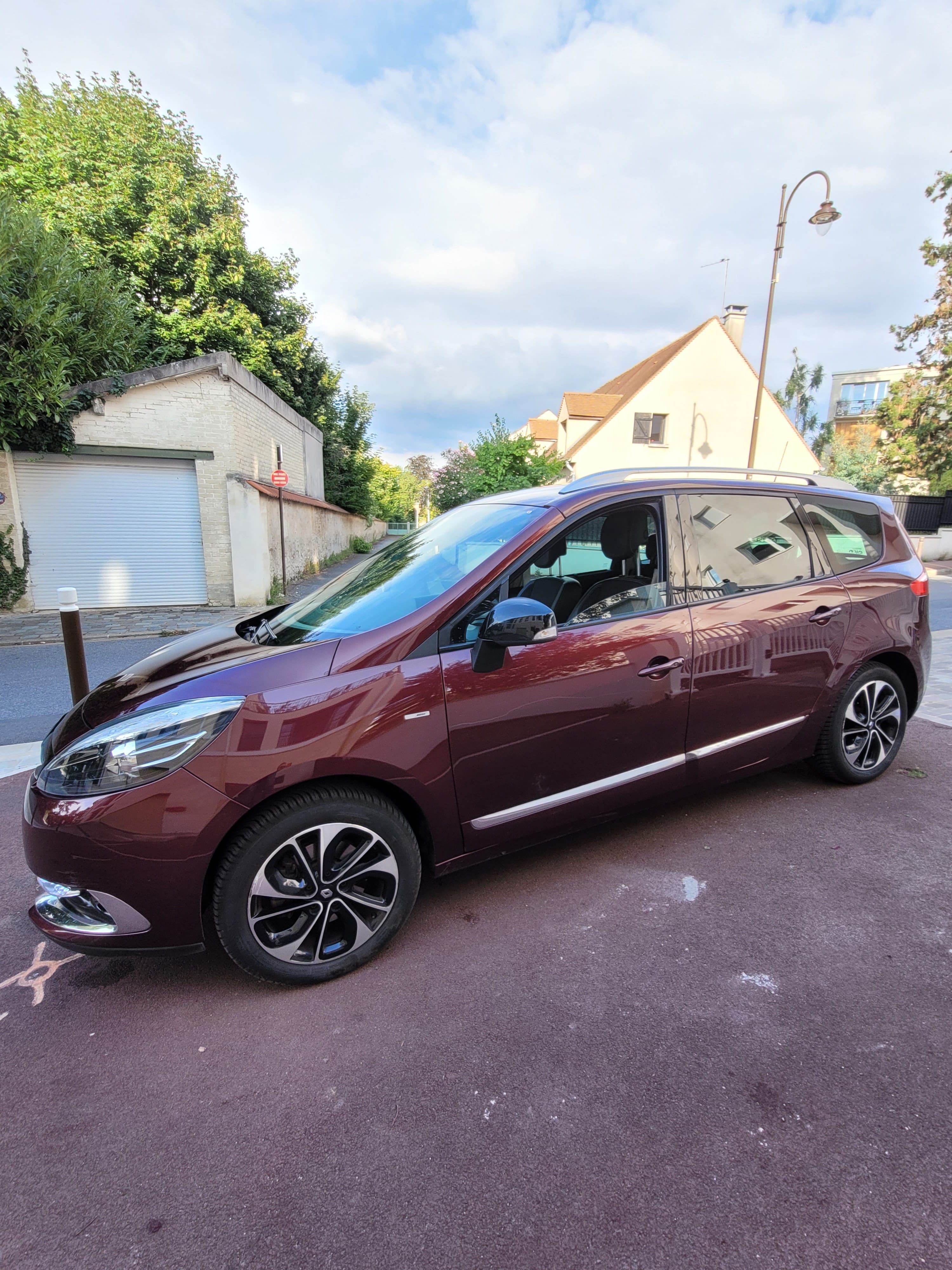 Renault Scenic, 2015, Essence 95, 7 places