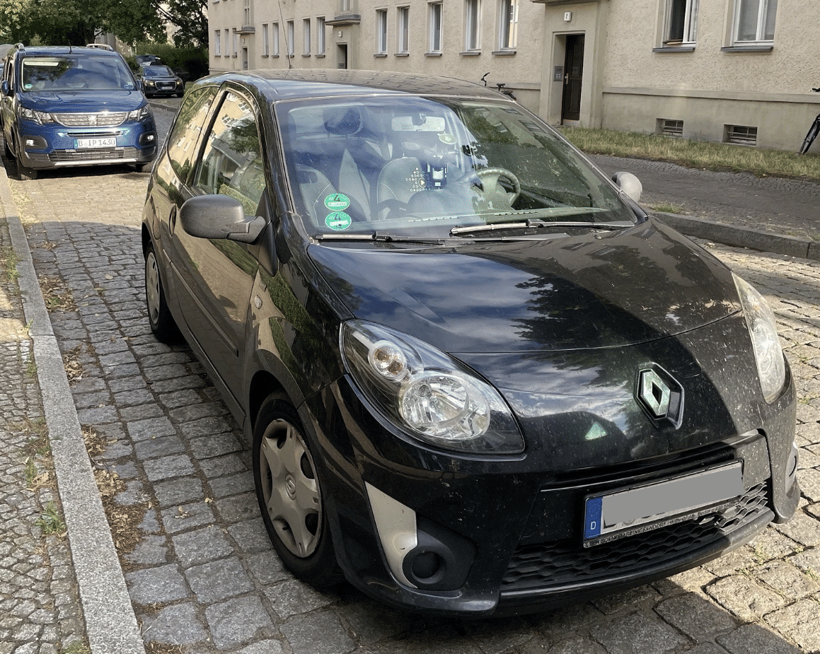 Renault Twingo schwarz (SB) mit Klimaanlage