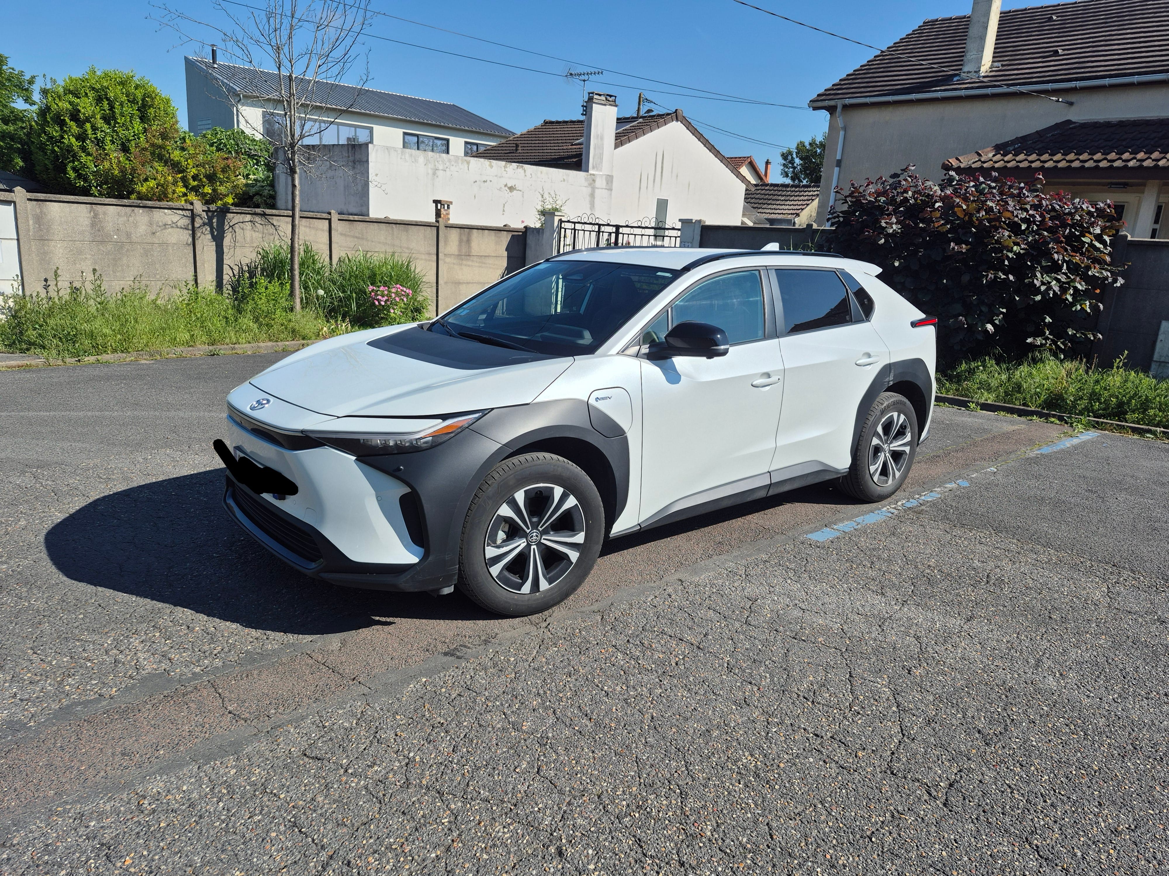 Toyota bZ4X, 2024, Électrique, automatique