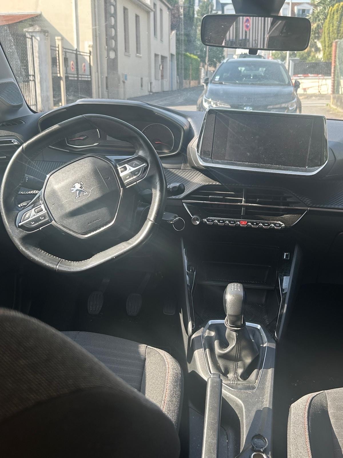 Peugeot 208 avec Régulateur de vitesse