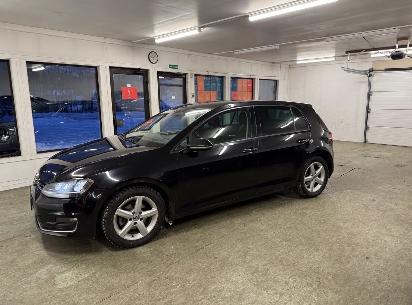 Volkswagen Golf with Air conditioning