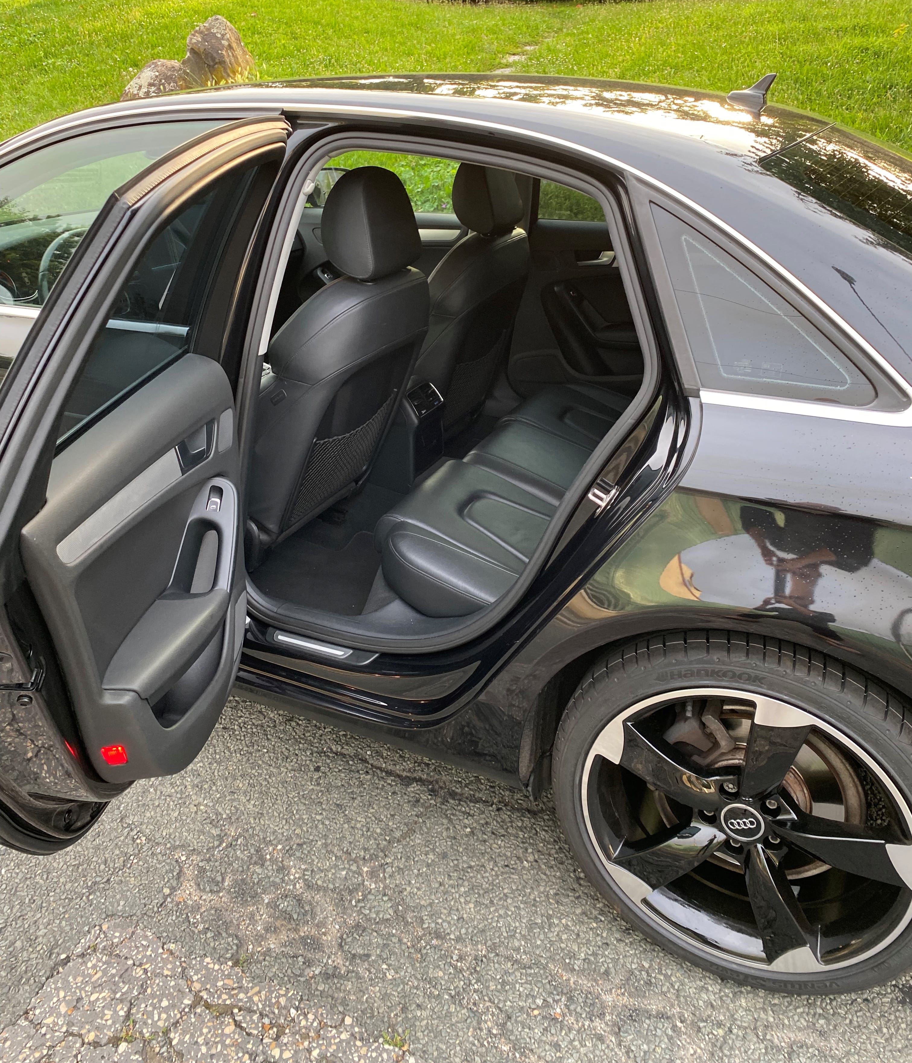 Audi A4 B8 2.0 TDI avec Entrée audio / iPod