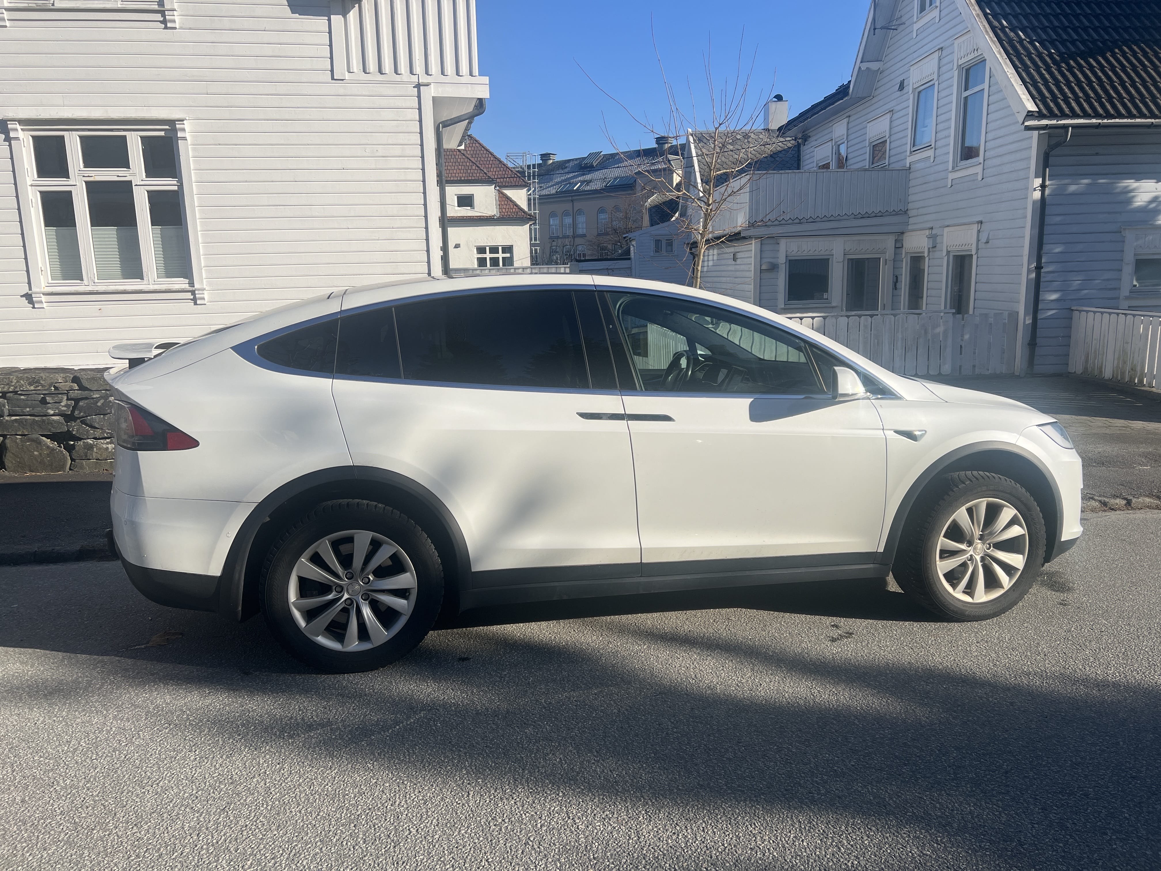 Tesla Model X - Free SuperCharging! med Aircondition