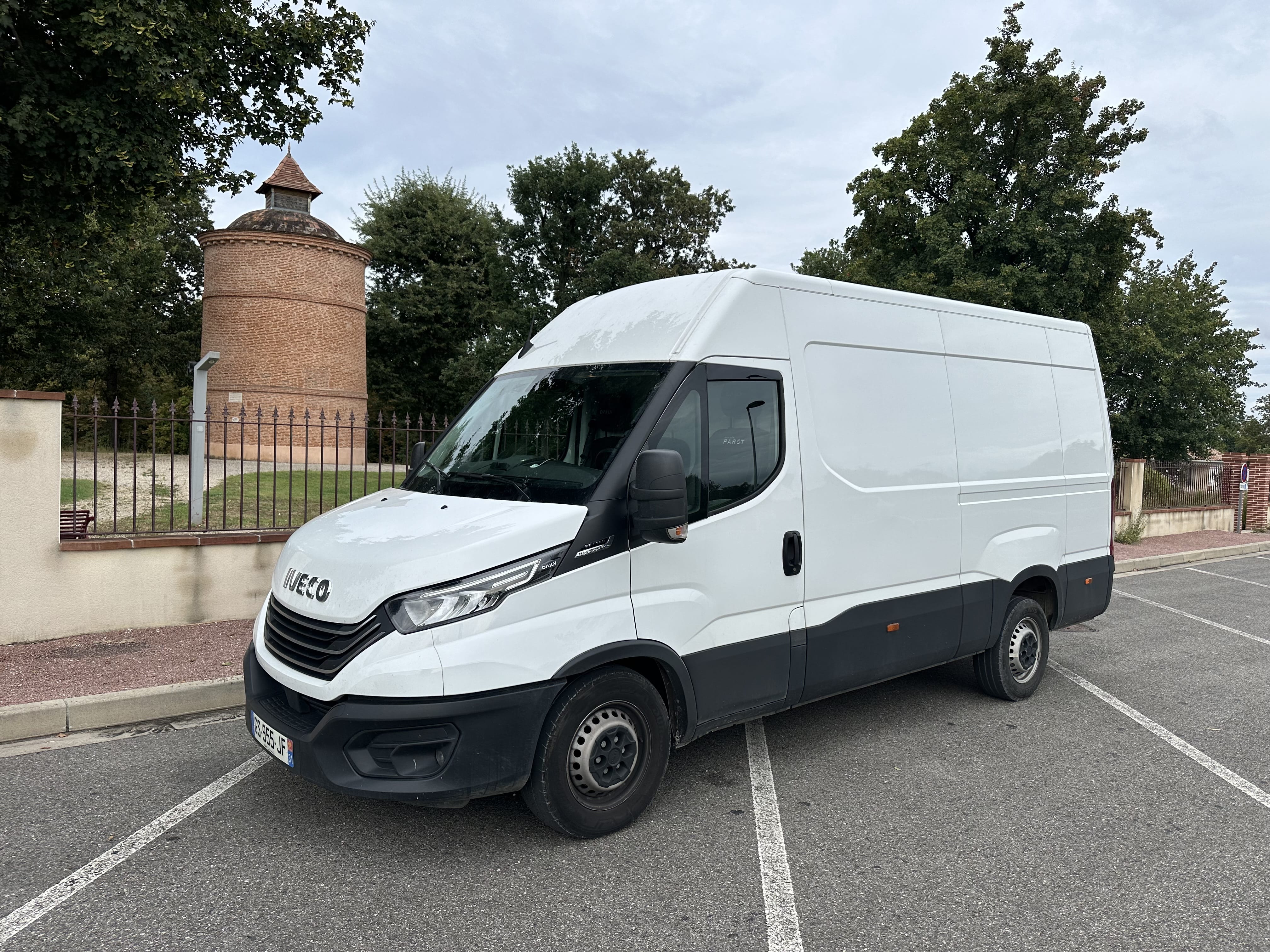 Iveco Daily Fourgon, 2023, Diesel, automatique