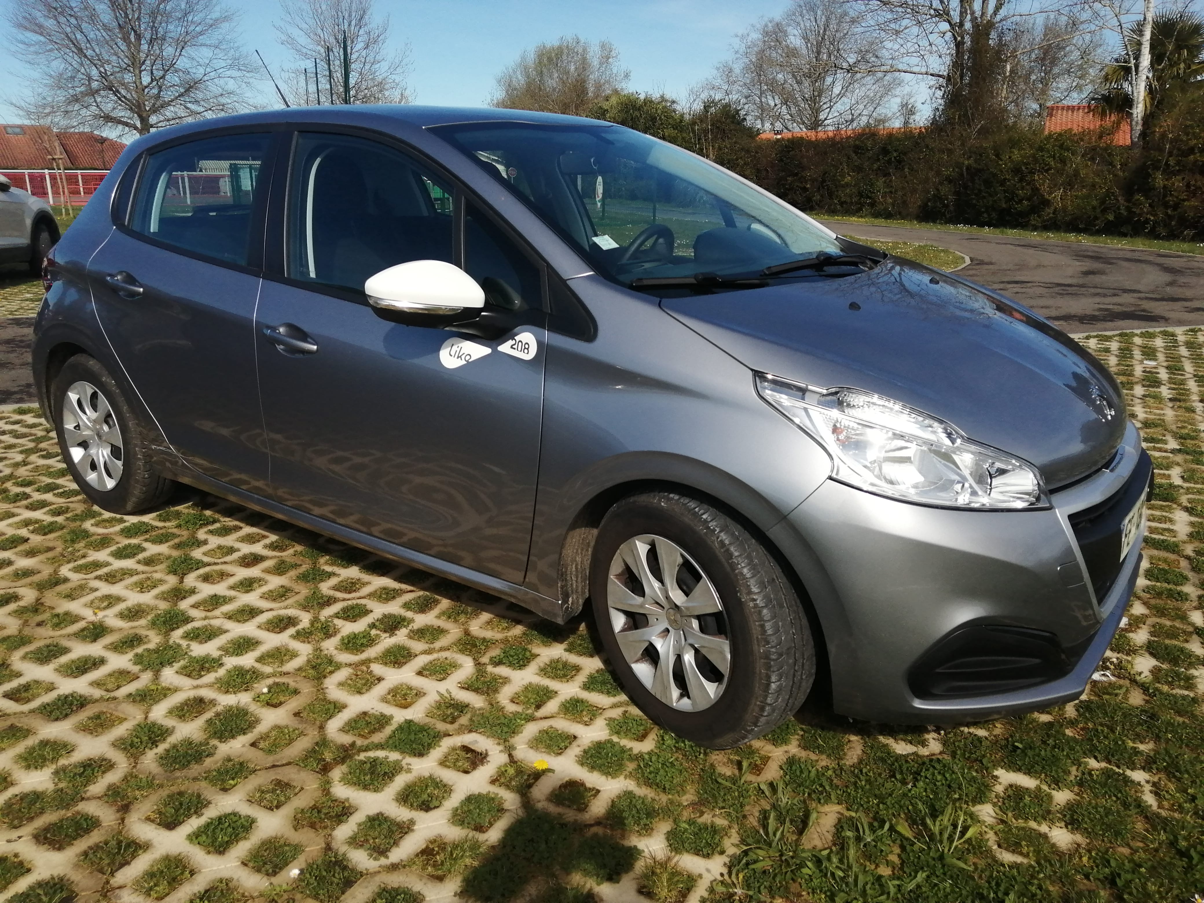 Peugeot 208, 2019, Essence 98