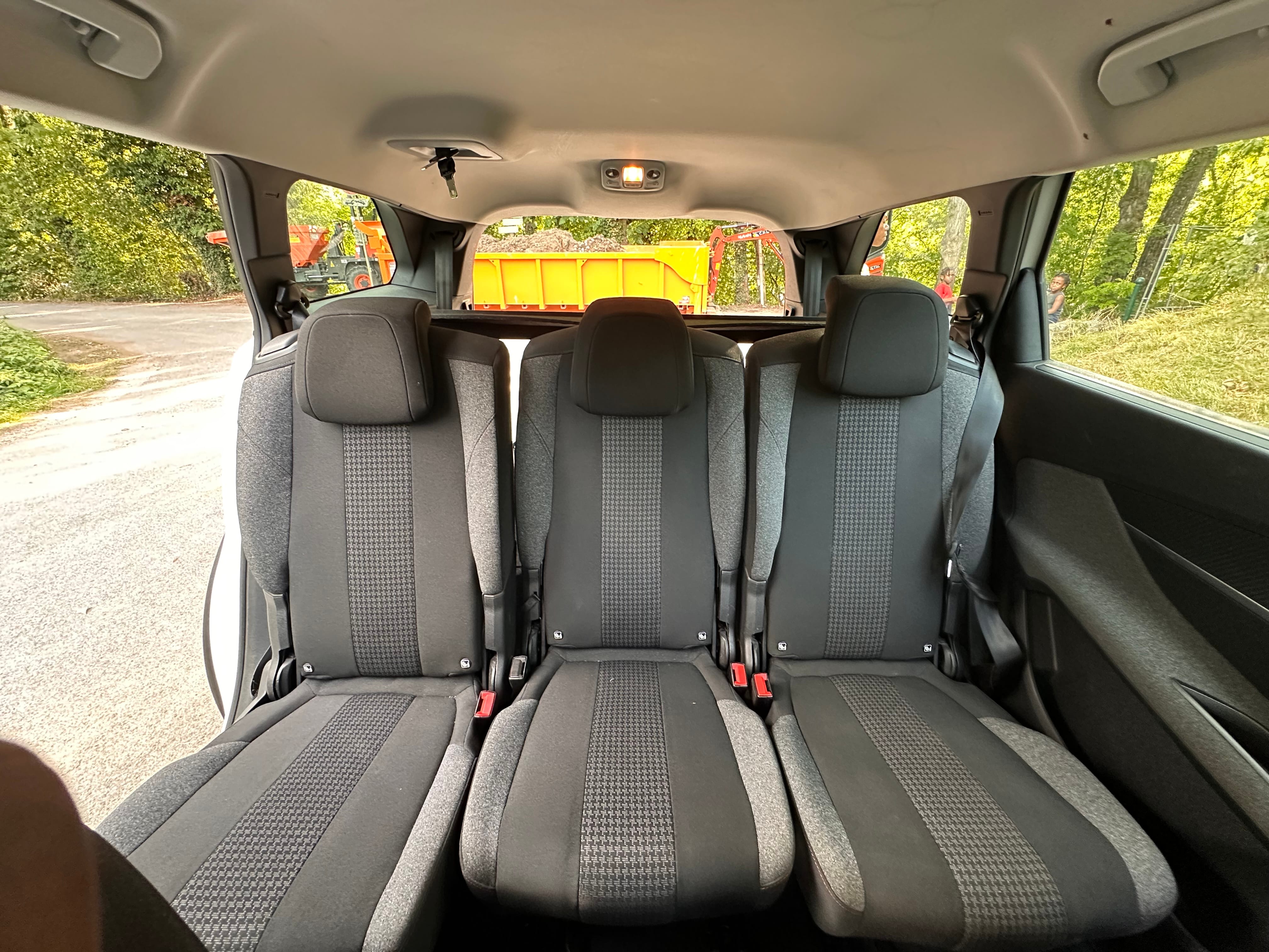 Peugeot 5008 avec Siège bébé
