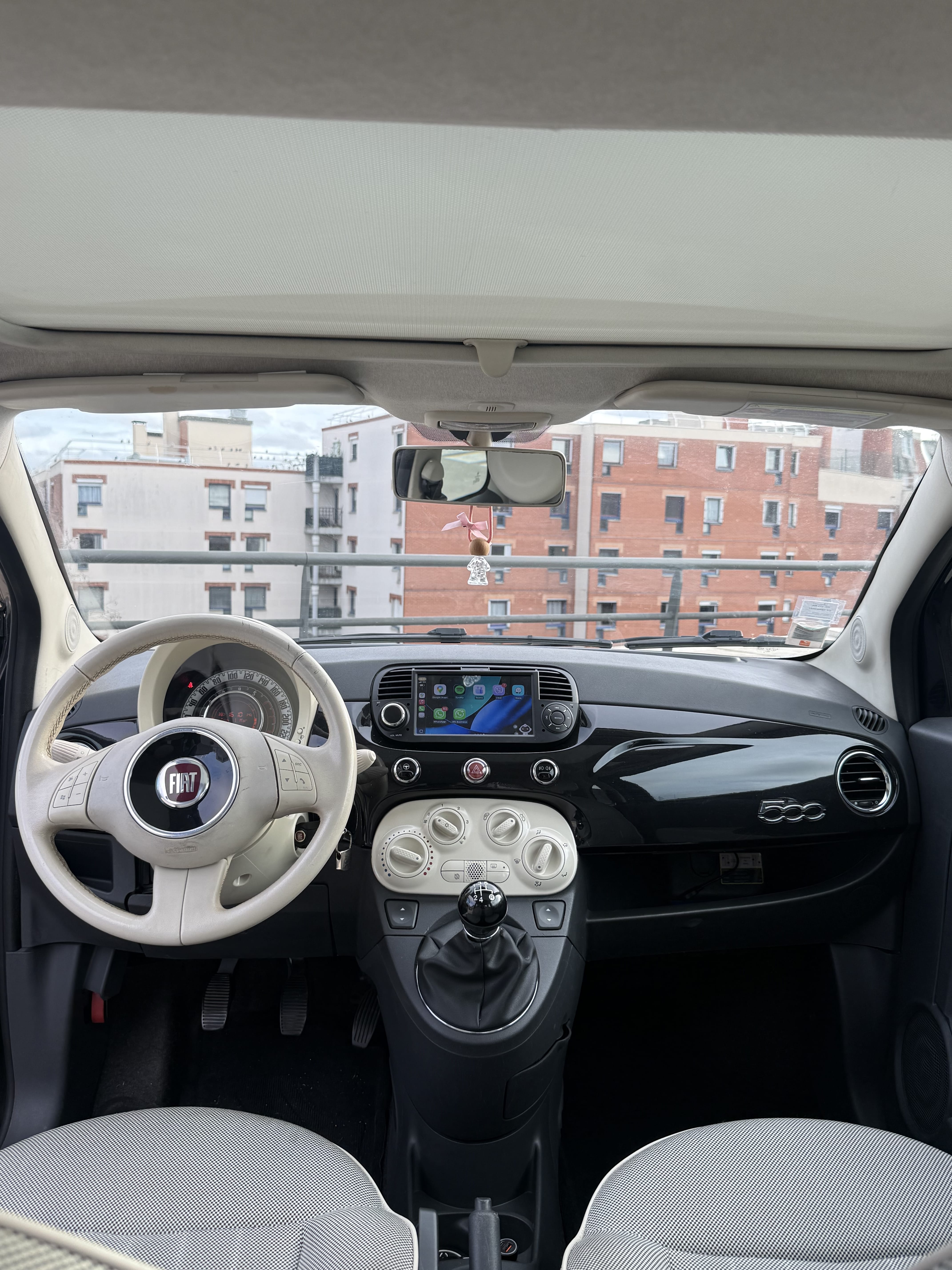 Fiat 500 avec GPS