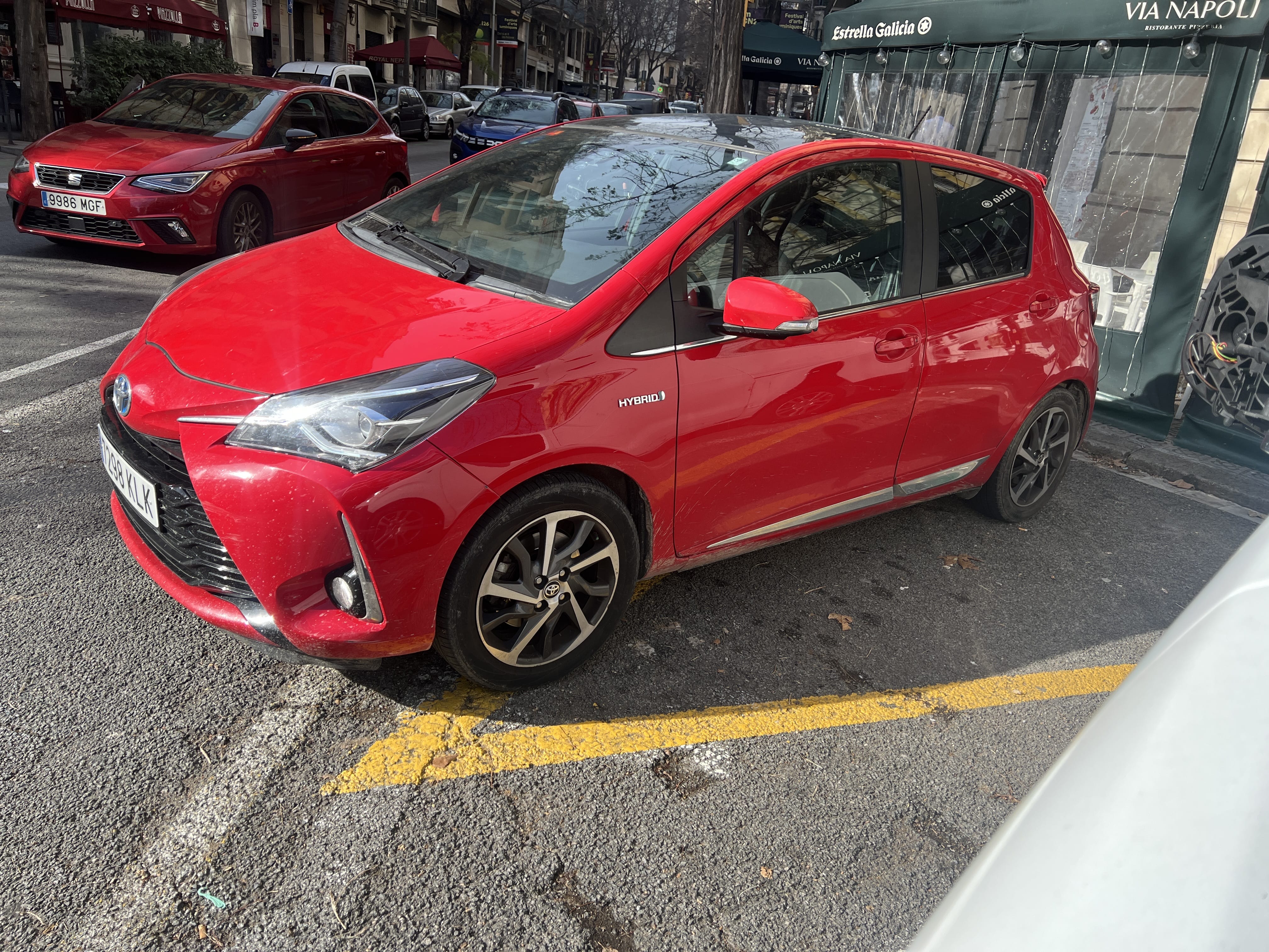 Toyota Yaris Híbrido mit Klimaanlage