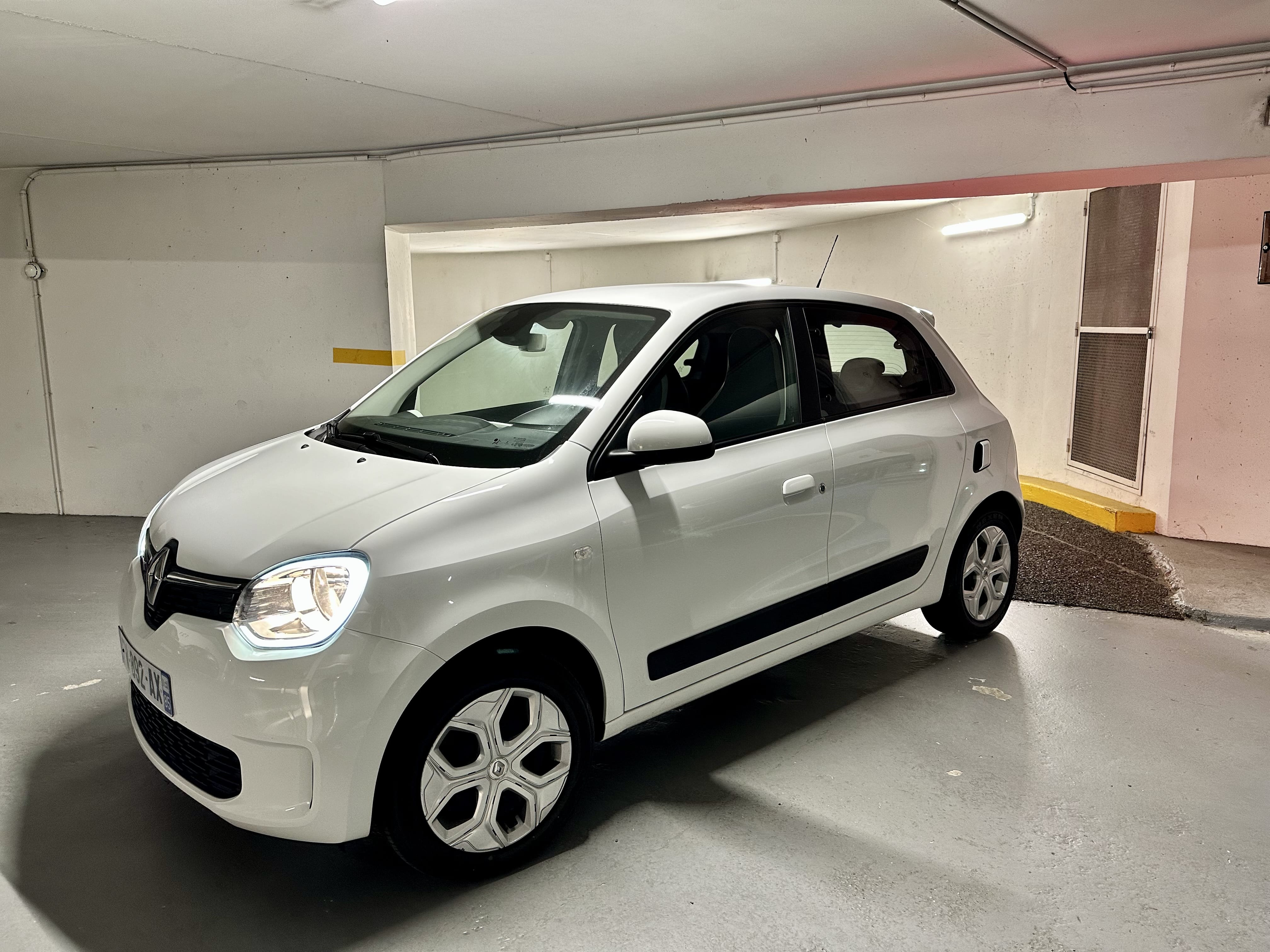 Renault Twingo III, 2020, Essence 98