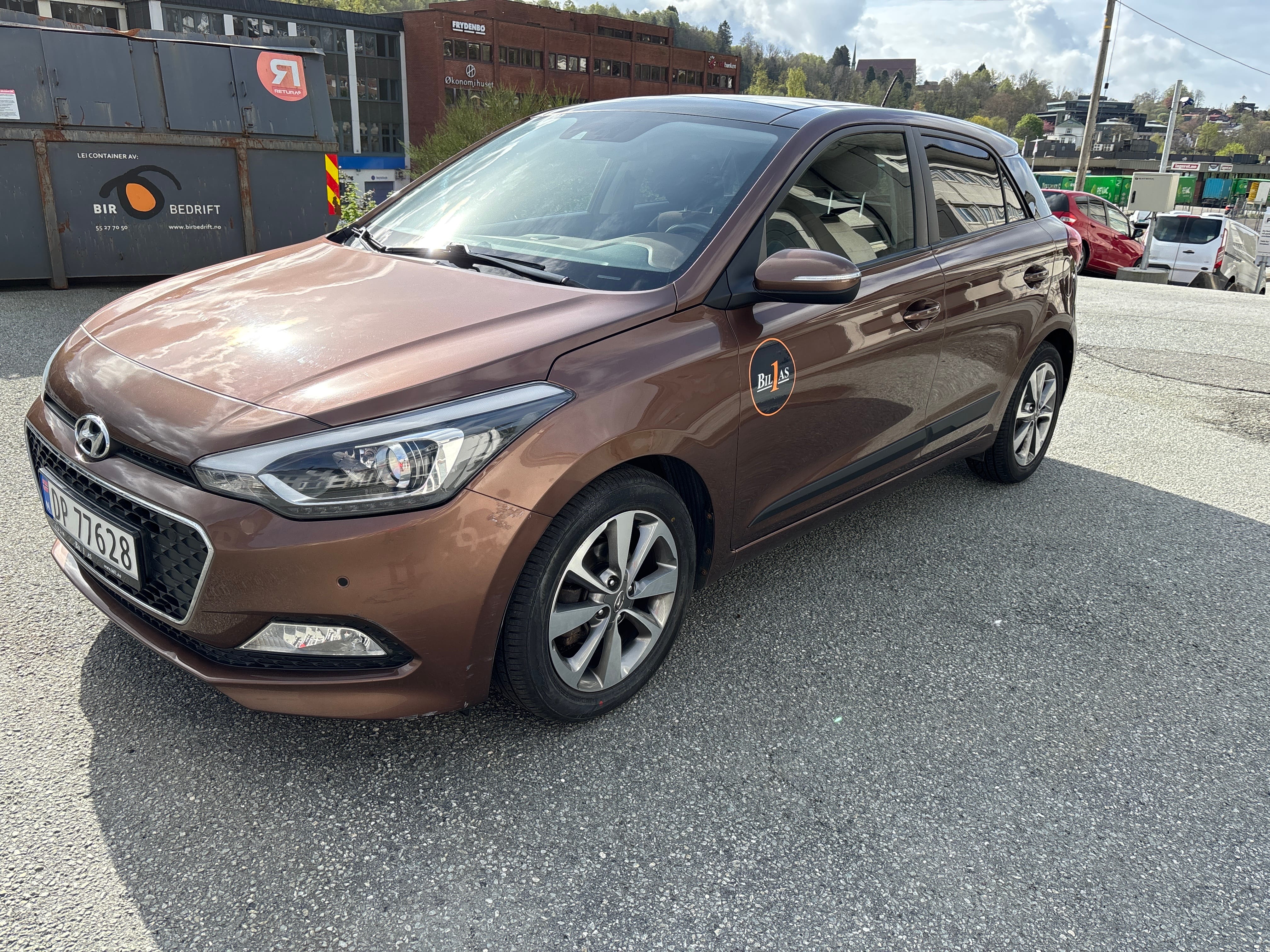 Hyundai i20 Brun 5 seter med Aircondition